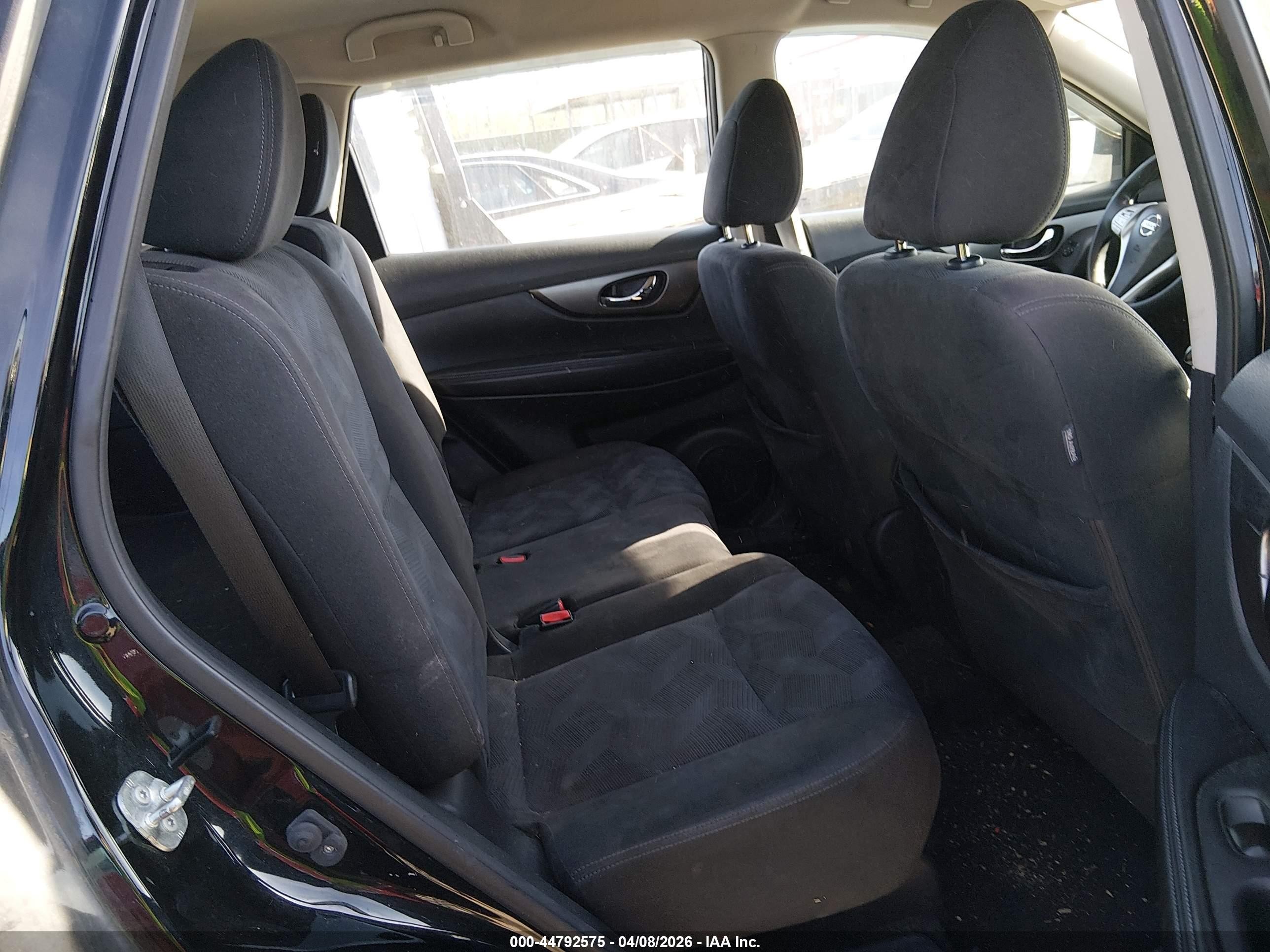 2015 Nissan Rogue S Черный vin: KNMAT2MV6FP510849
