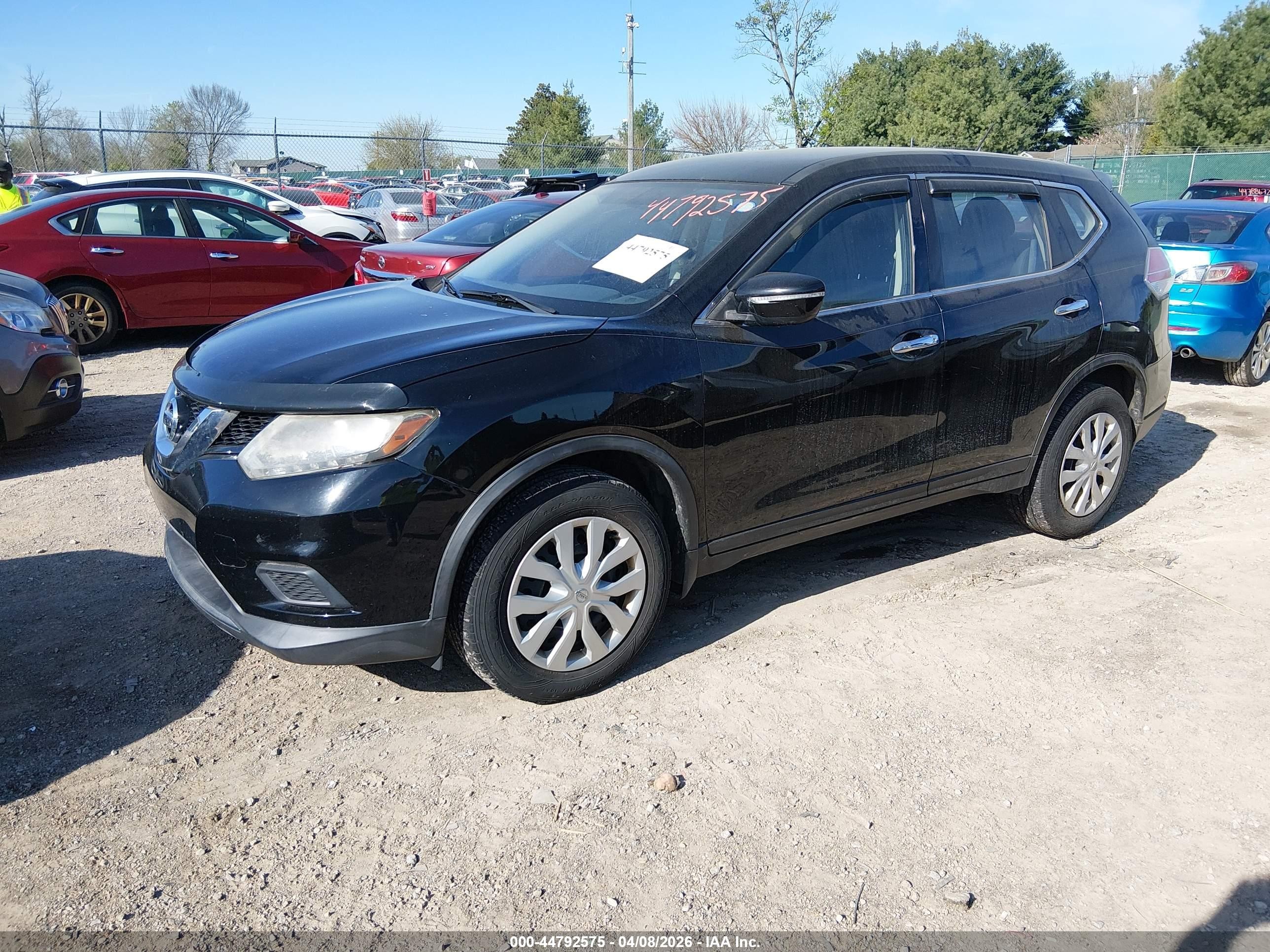 2015 Nissan Rogue S Черный vin: KNMAT2MV6FP510849