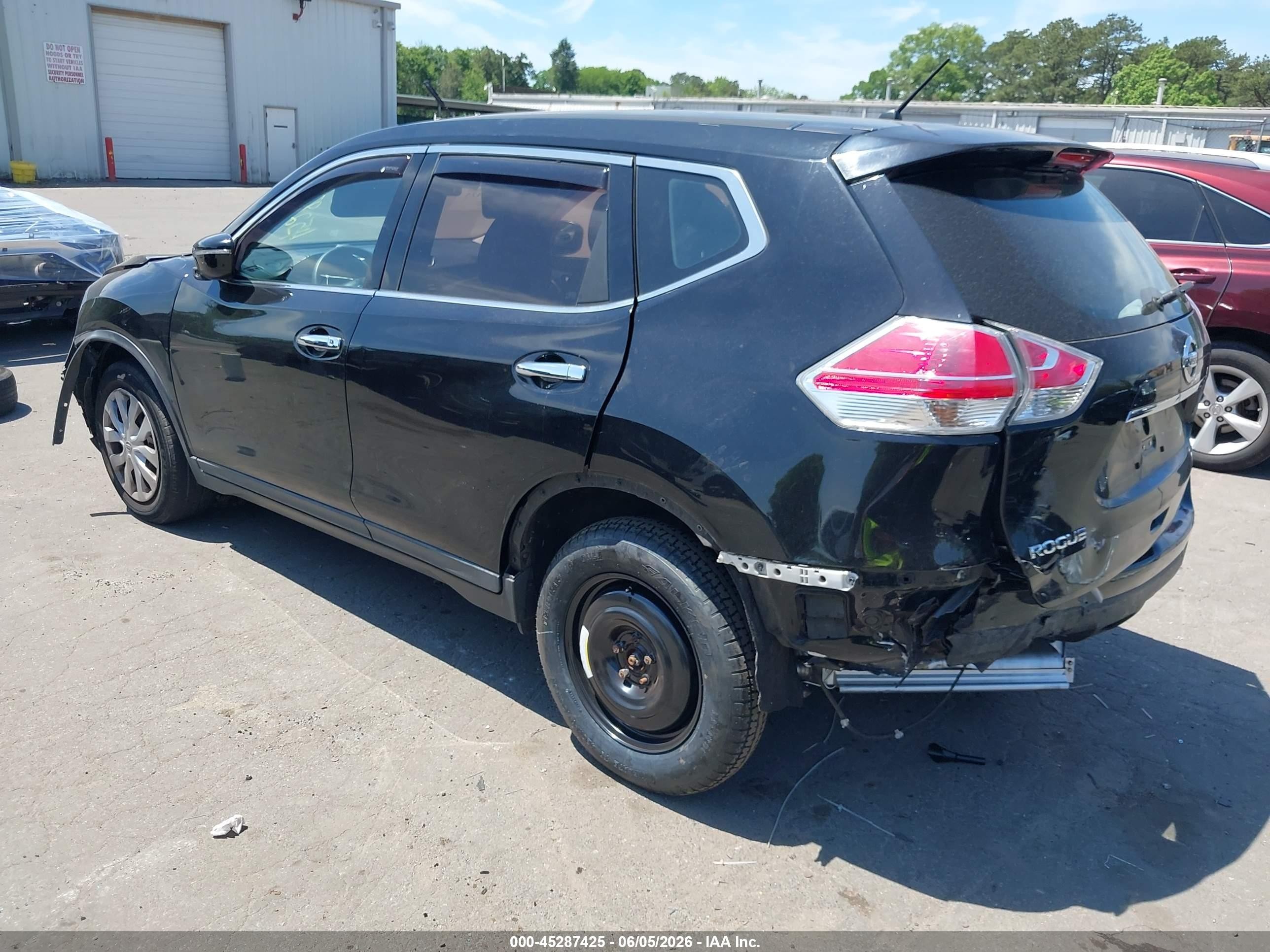 2015 Nissan Rogue S Черный vin: KNMAT2MV6FP518370