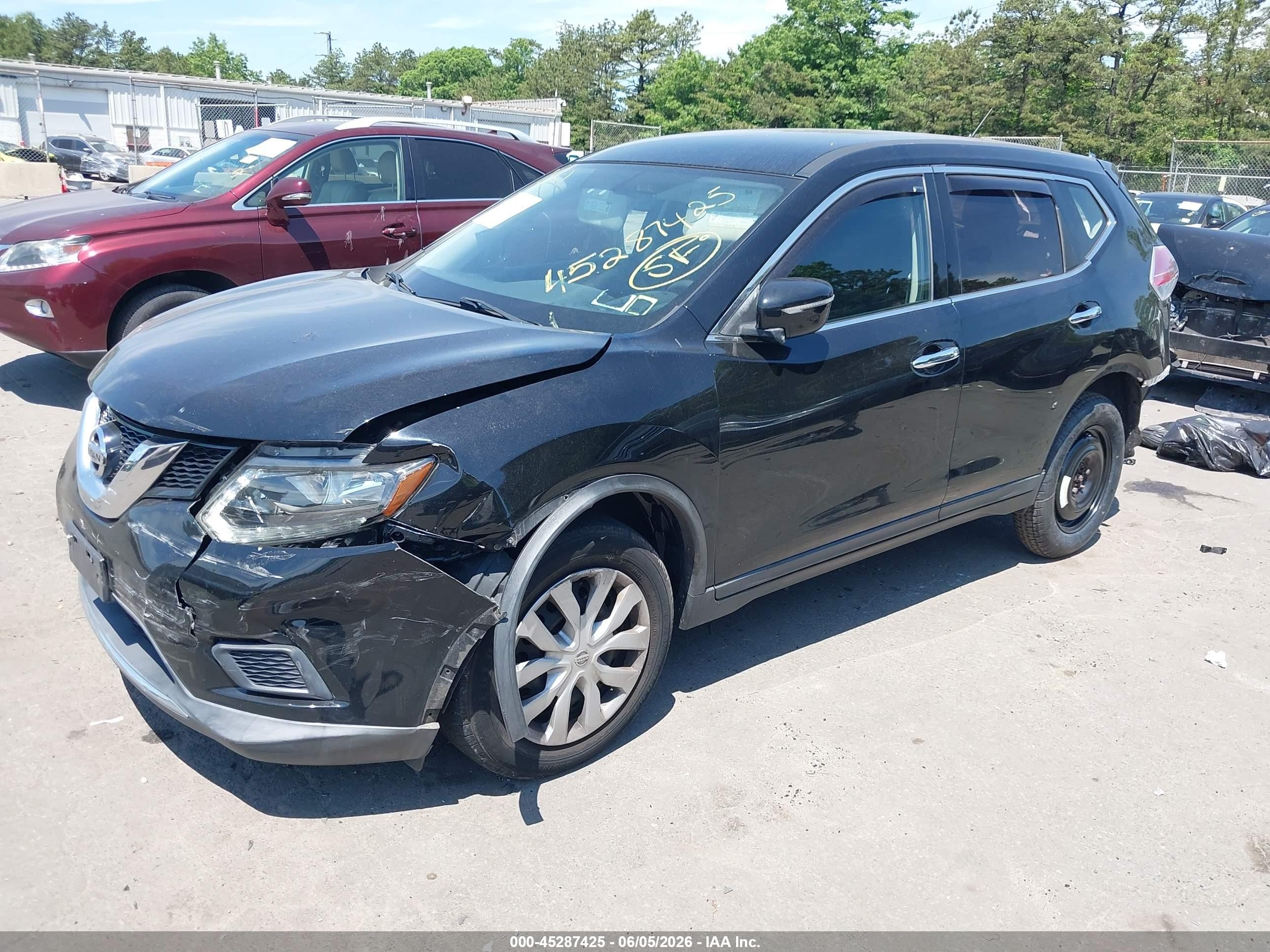2015 Nissan Rogue S Черный vin: KNMAT2MV6FP518370