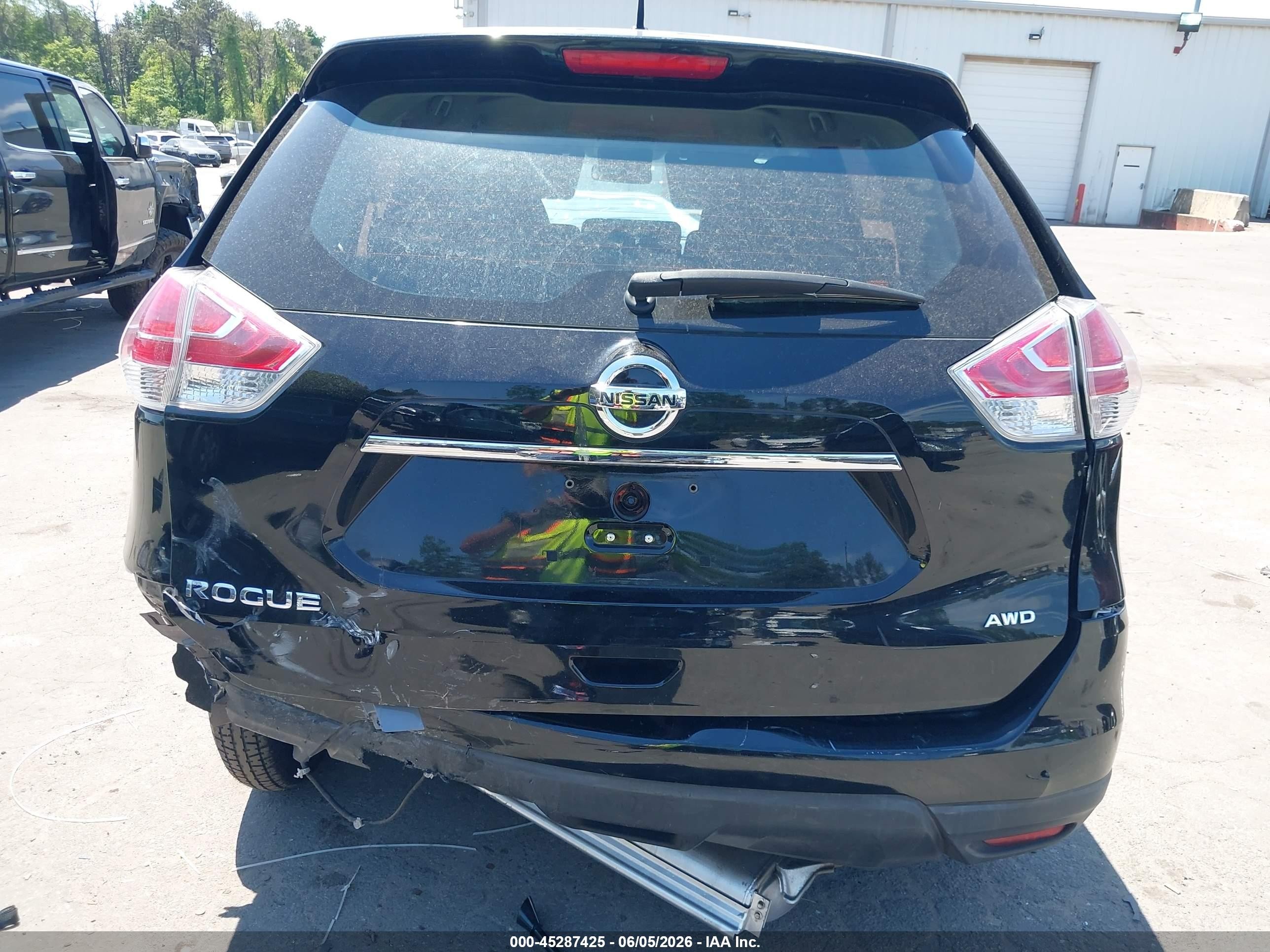 2015 Nissan Rogue S Черный vin: KNMAT2MV6FP518370