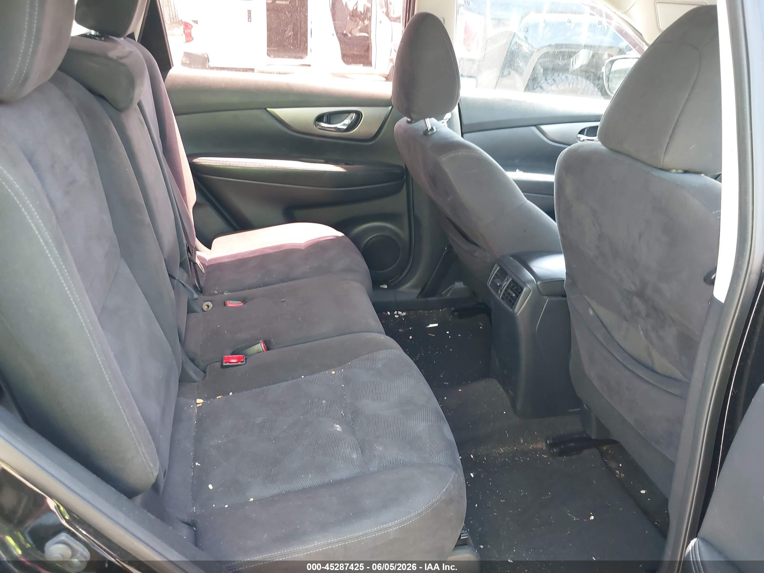 2015 Nissan Rogue S Черный vin: KNMAT2MV6FP518370