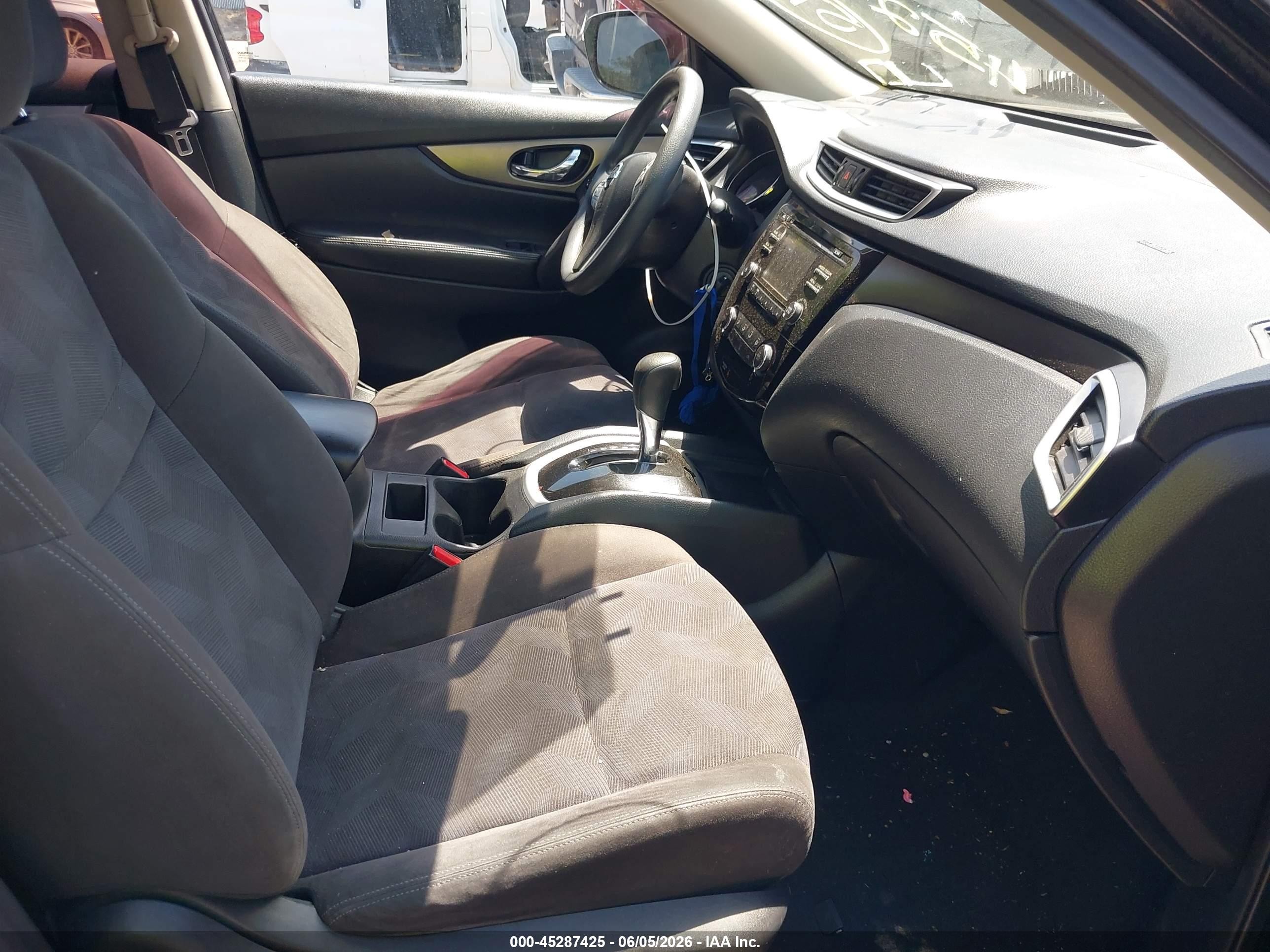 2015 Nissan Rogue S Черный vin: KNMAT2MV6FP518370