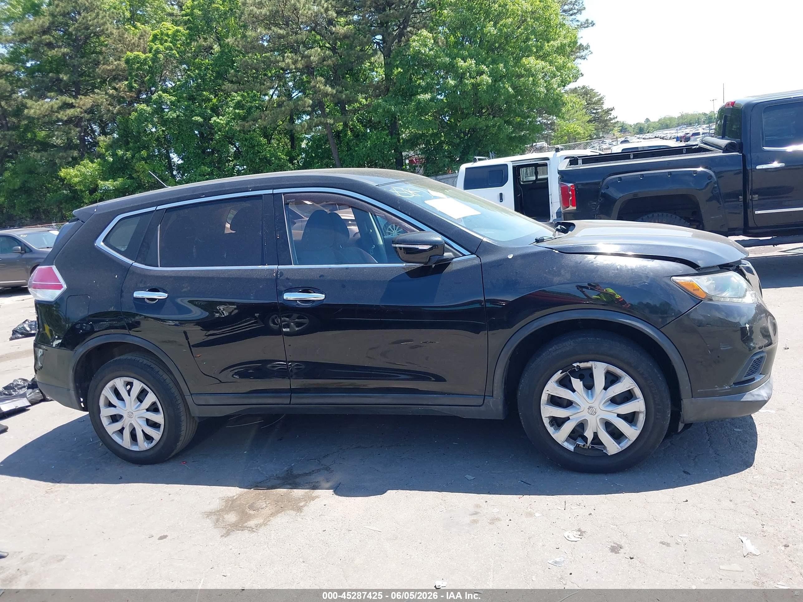 2015 Nissan Rogue S Черный vin: KNMAT2MV6FP518370
