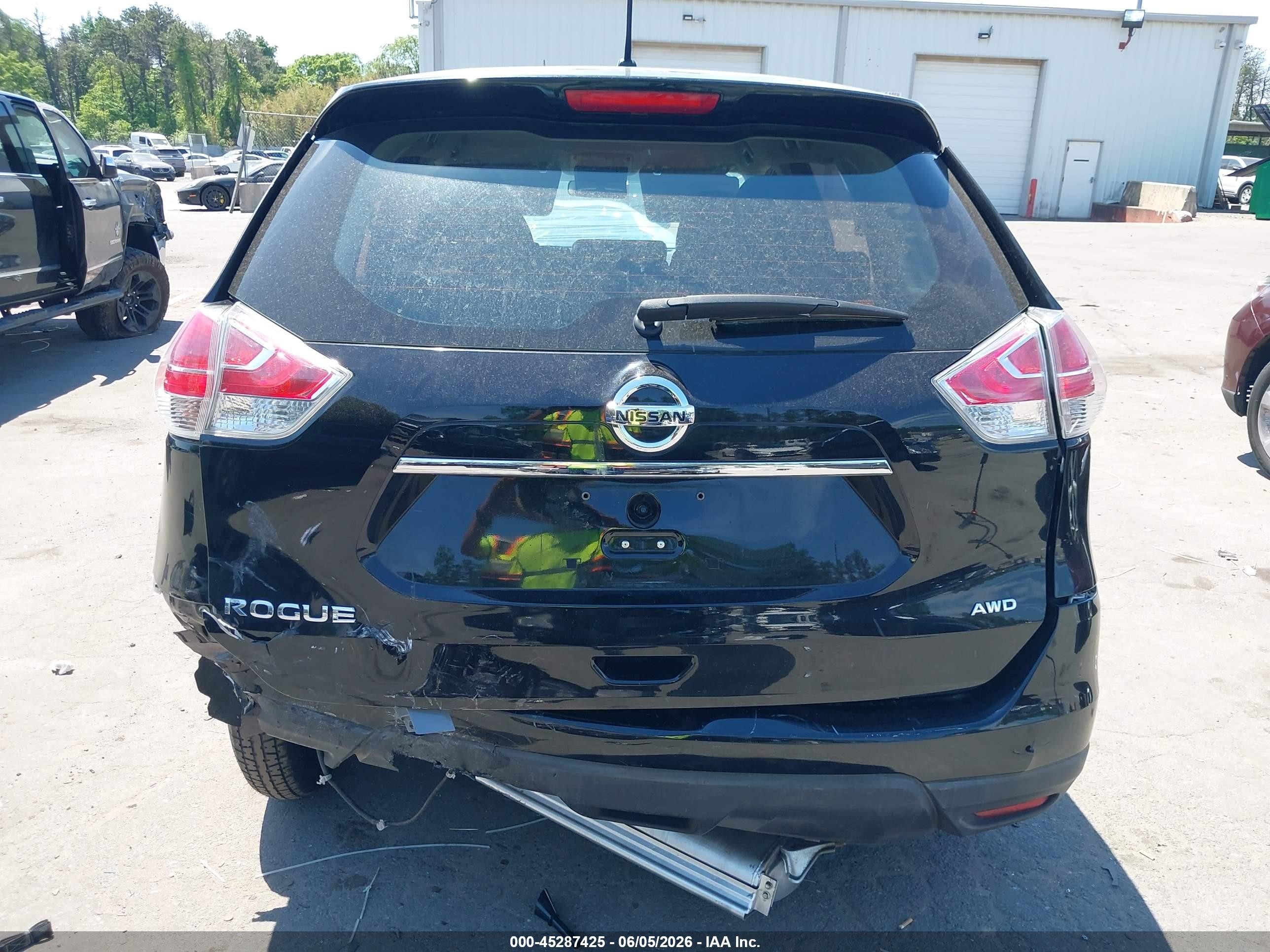 2015 Nissan Rogue S Черный vin: KNMAT2MV6FP518370