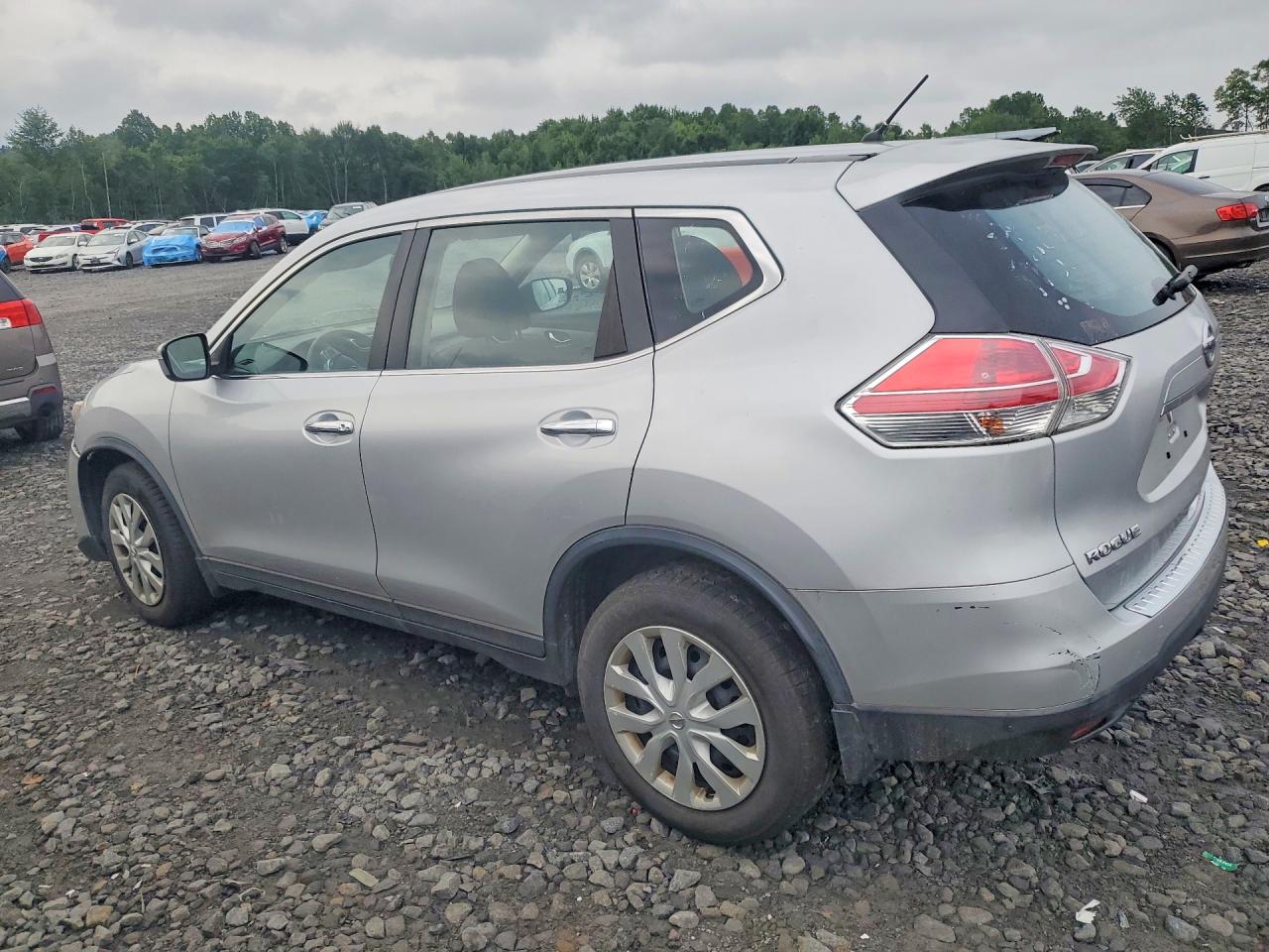 2015 Nissan Rogue S Silver vin: KNMAT2MV6FP523830