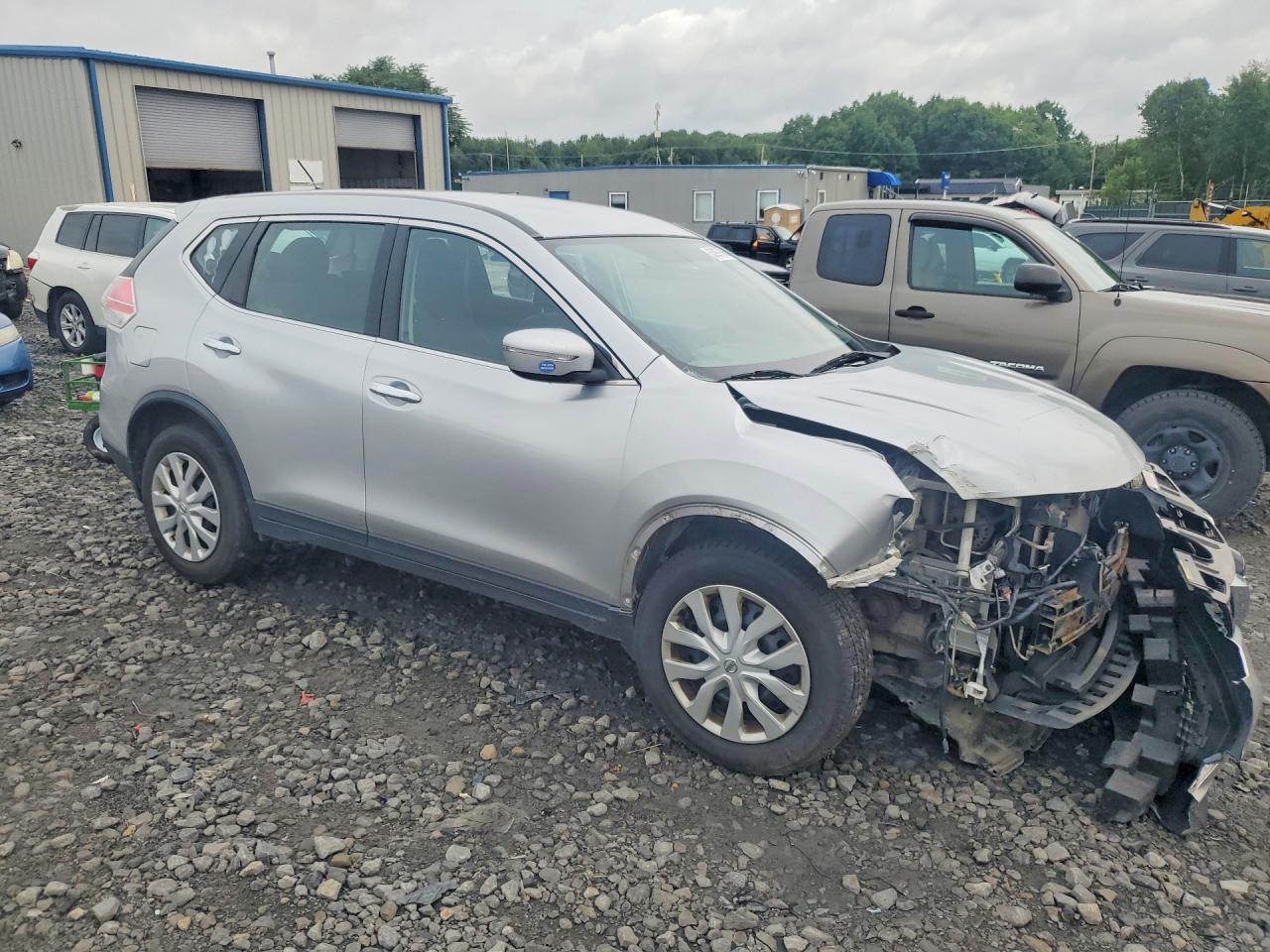 2015 Nissan Rogue S Silver vin: KNMAT2MV6FP523830