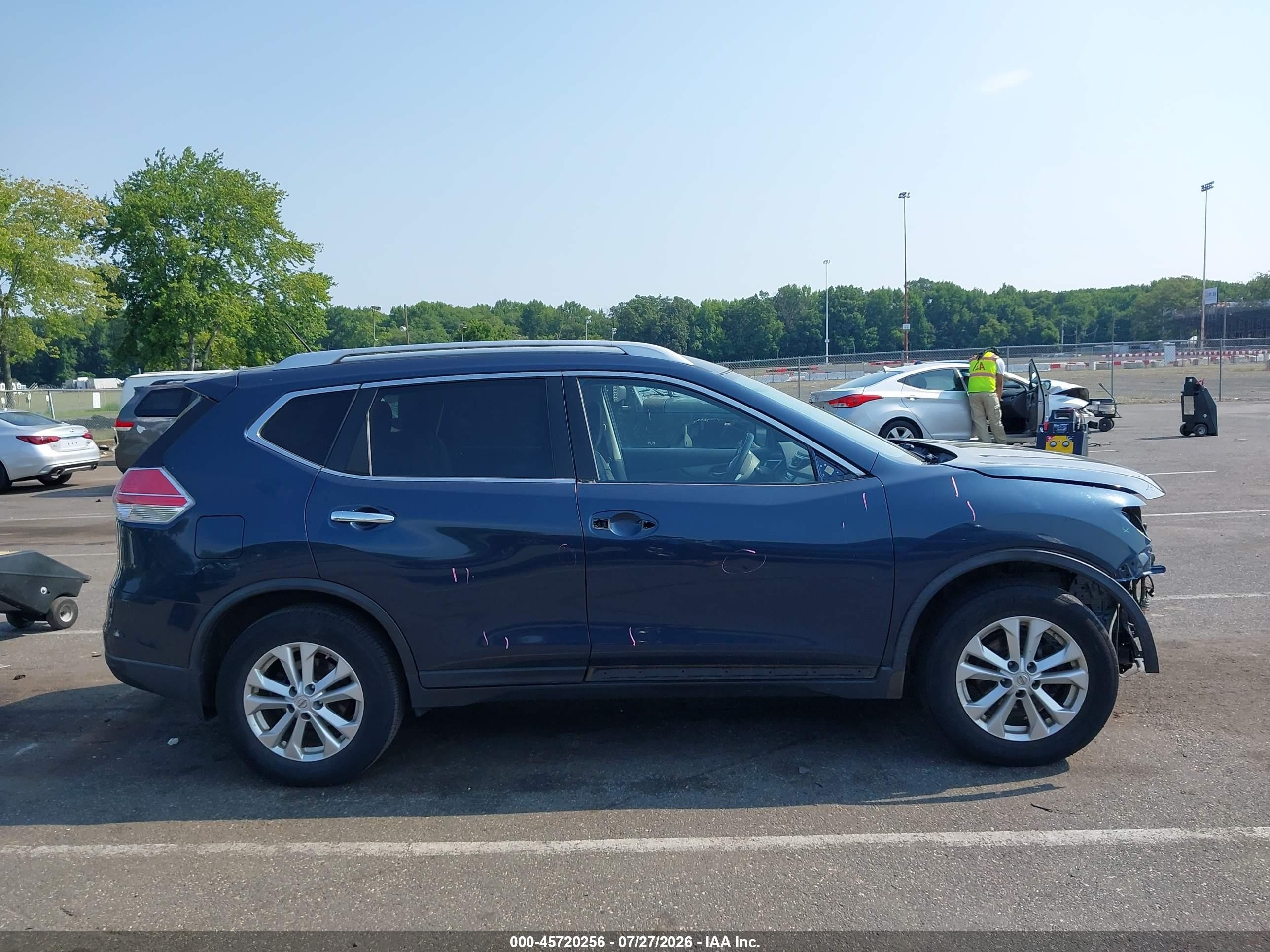 2015 Nissan Rogue Sv Blue vin: KNMAT2MV6FP536514