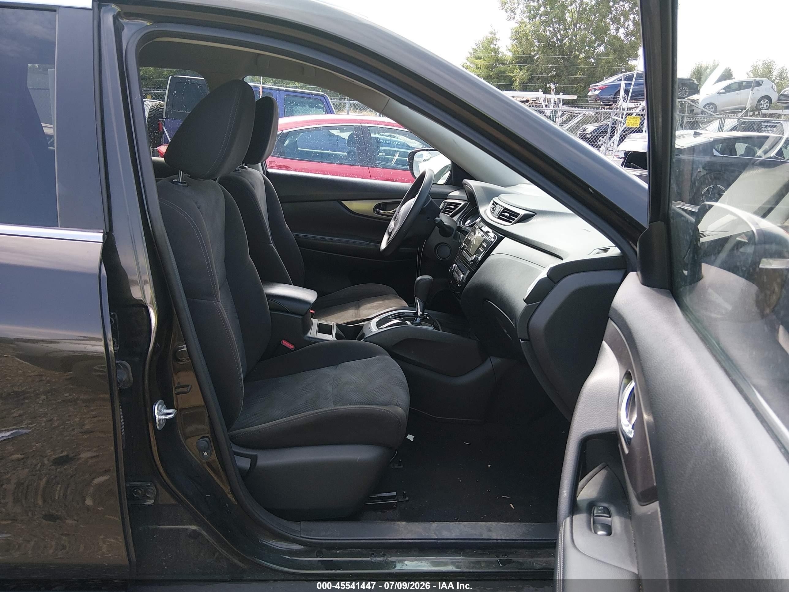 2015 Nissan Rogue Sv Silver vin: KNMAT2MV6FP537257