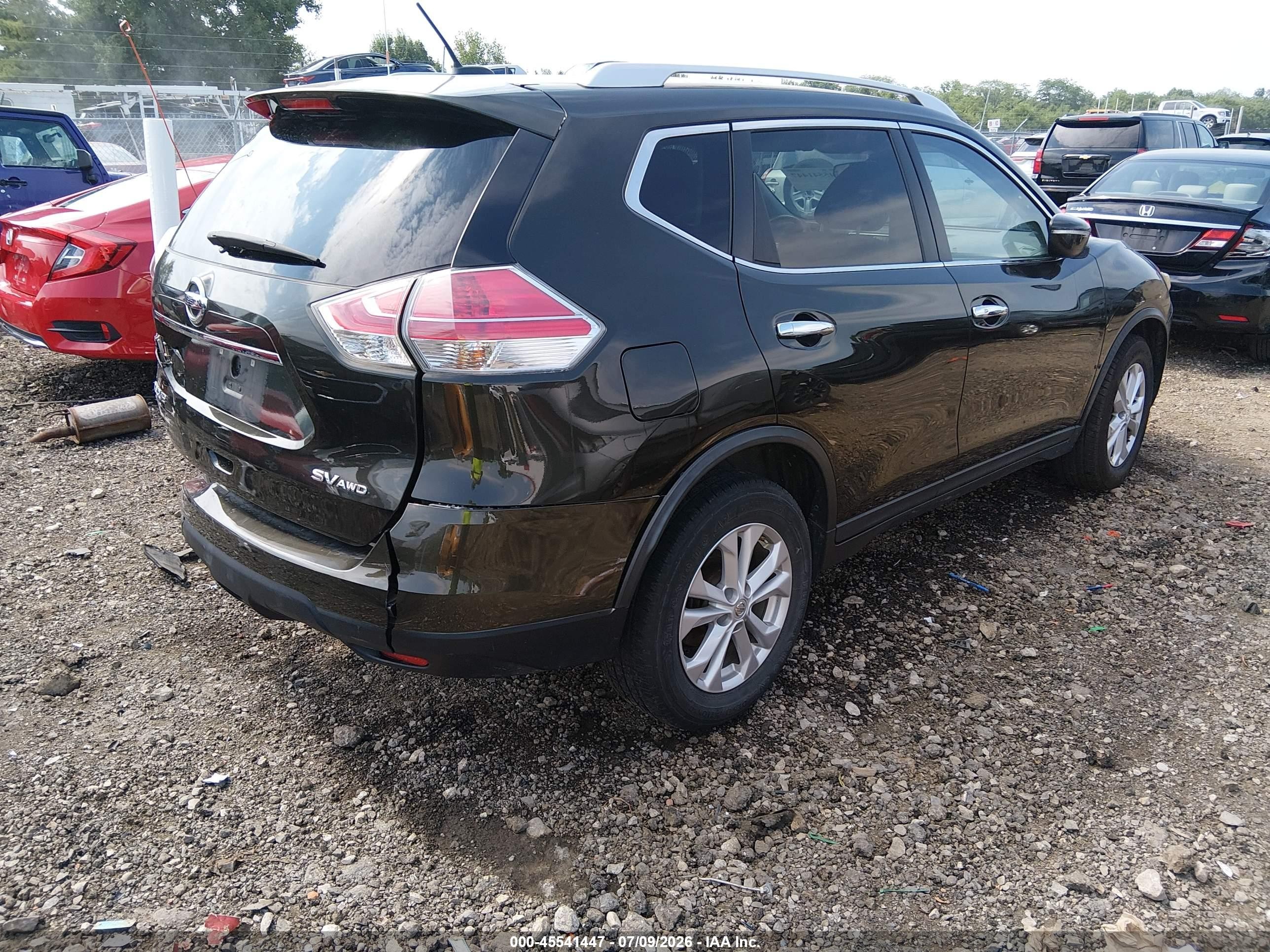 2015 Nissan Rogue Sv Silver vin: KNMAT2MV6FP537257
