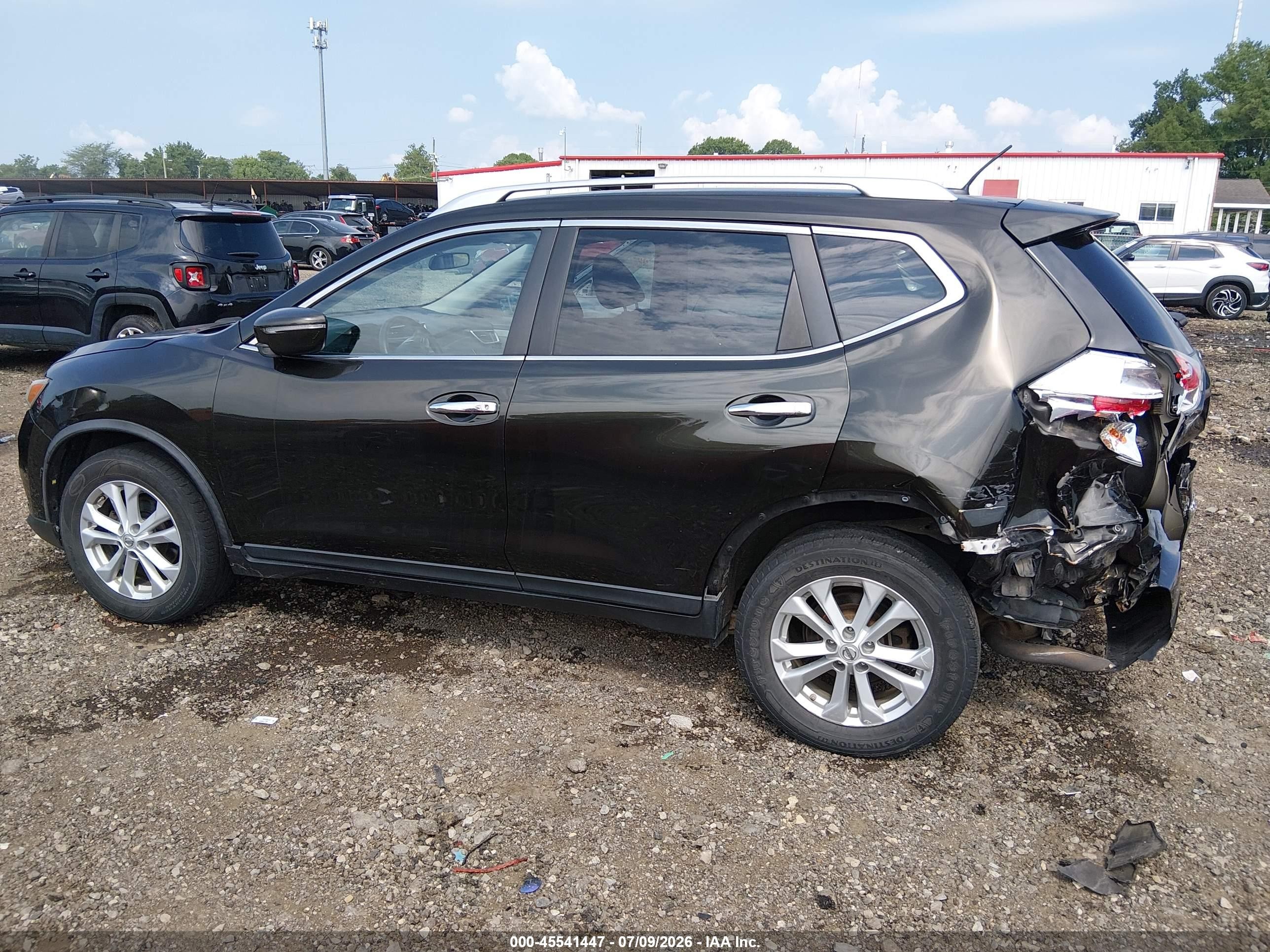 2015 Nissan Rogue Sv Silver vin: KNMAT2MV6FP537257