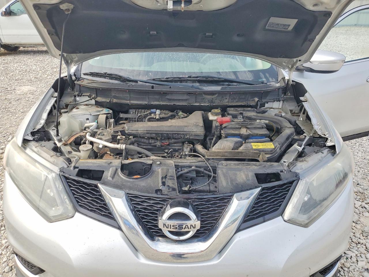 2015 Nissan Rogue Sv Silver vin: KNMAT2MV6FP538859