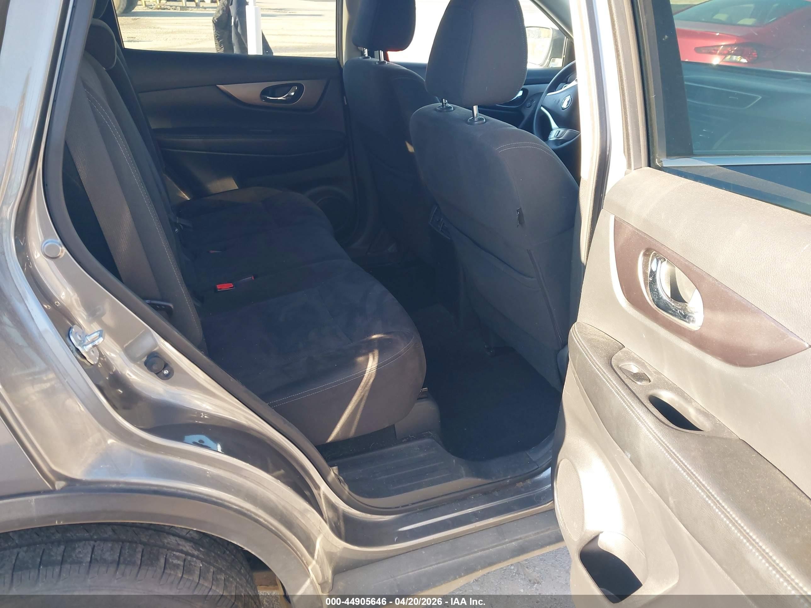 2015 Nissan Rogue Sv Серый vin: KNMAT2MV6FP546038