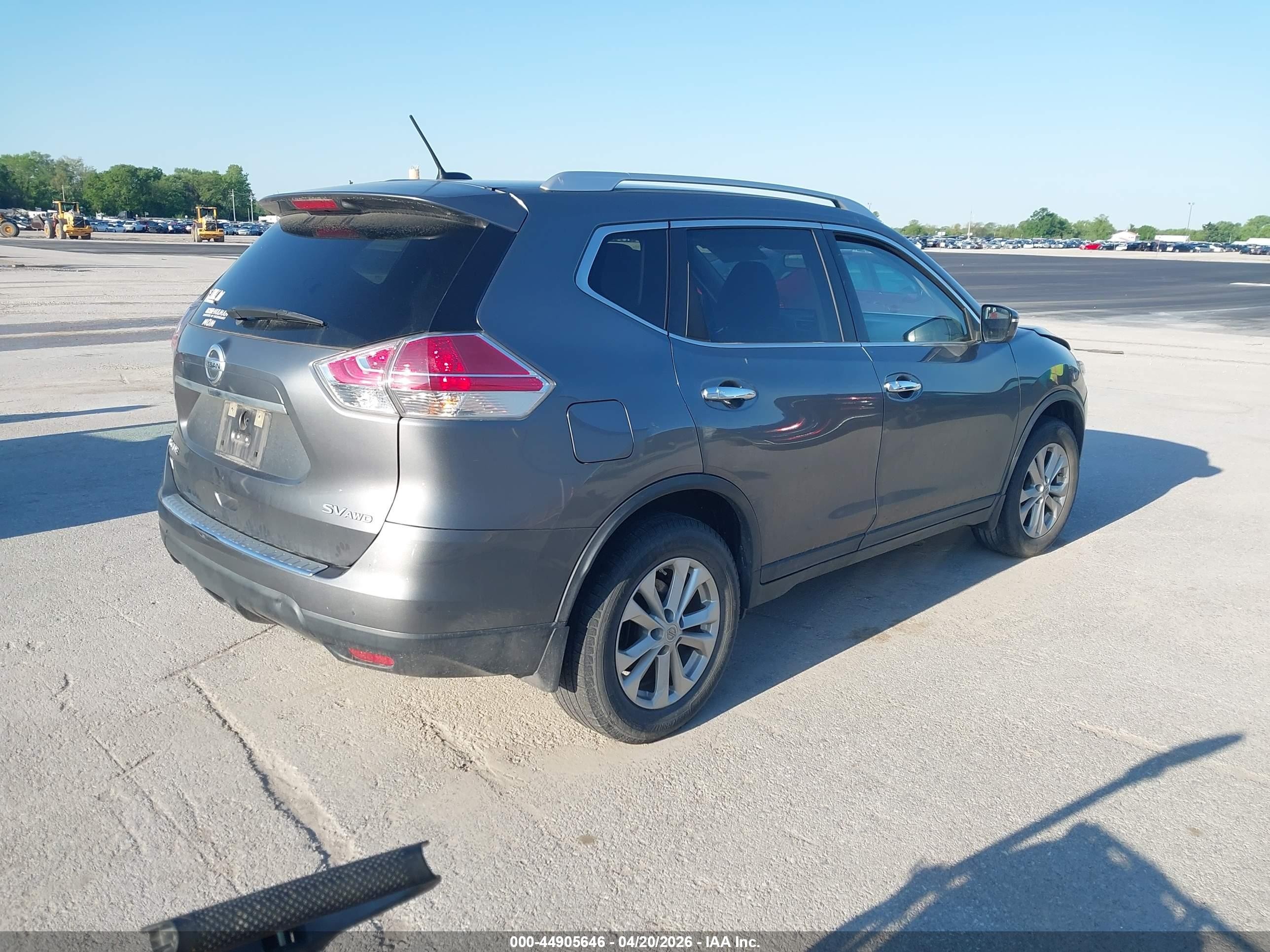 2015 Nissan Rogue Sv Серый vin: KNMAT2MV6FP546038