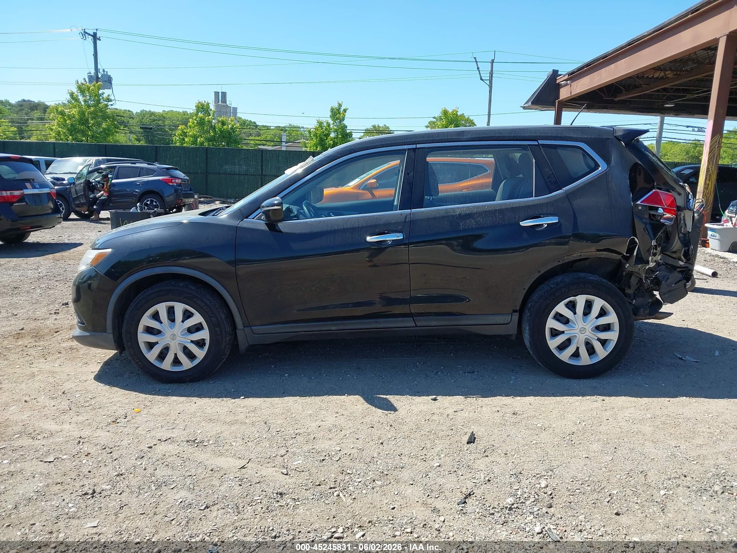 2015 Nissan Rogue S Черный vin: KNMAT2MV6FP588712
