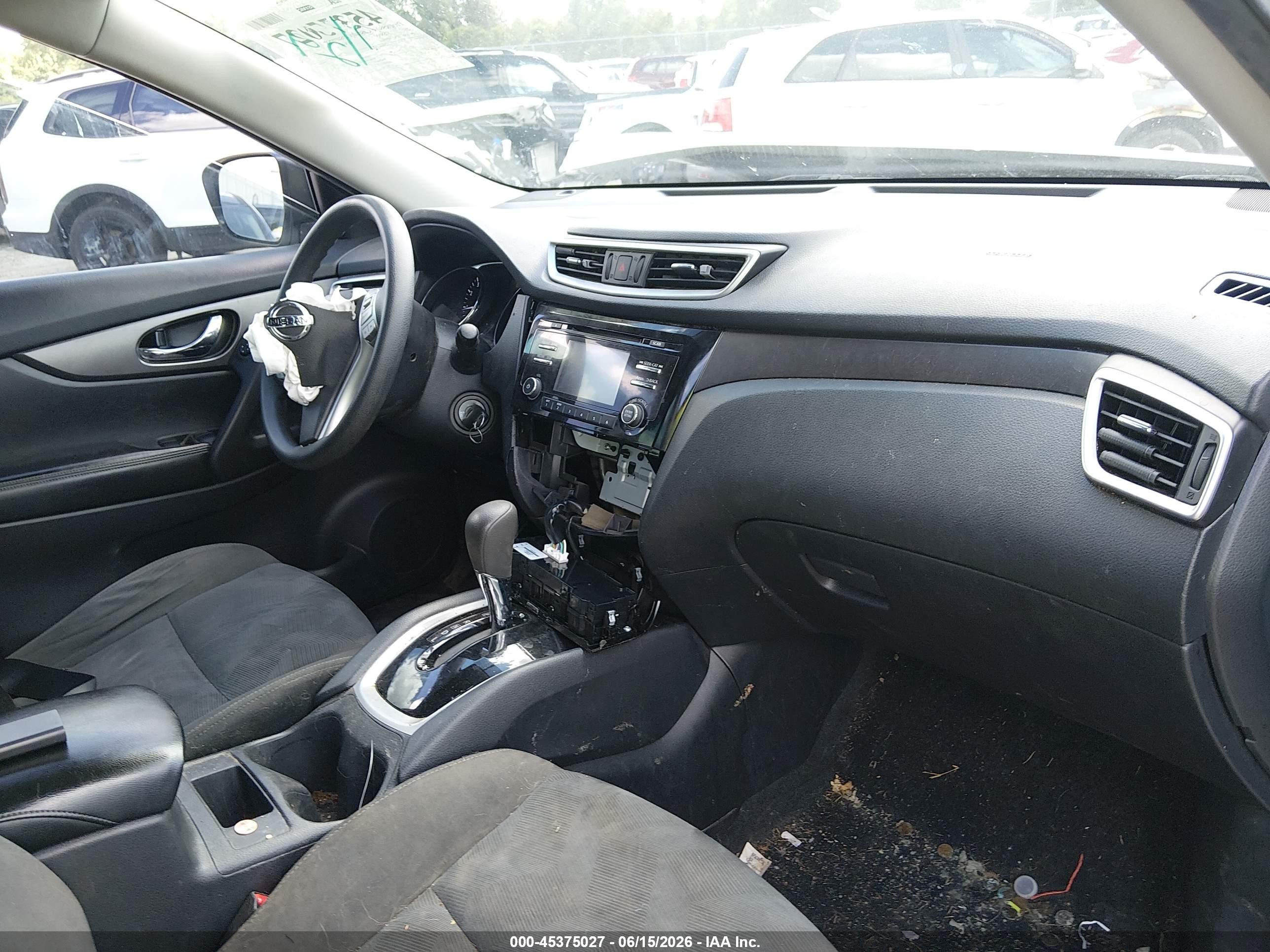 2015 Nissan Rogue S White vin: KNMAT2MV6FP590637