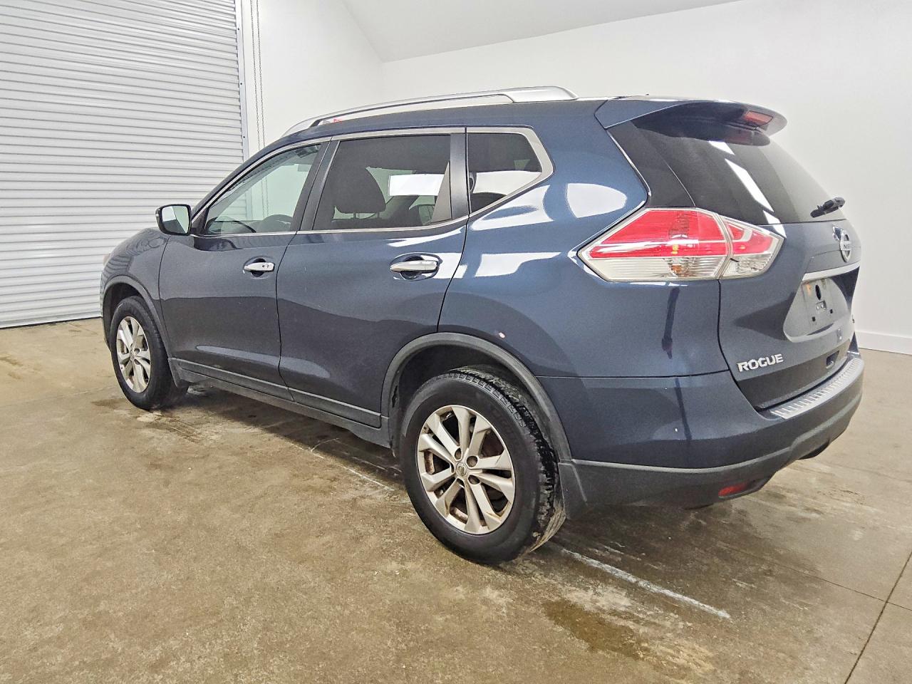 2016 Nissan Rogue Sv Blue vin: KNMAT2MV6GP644732