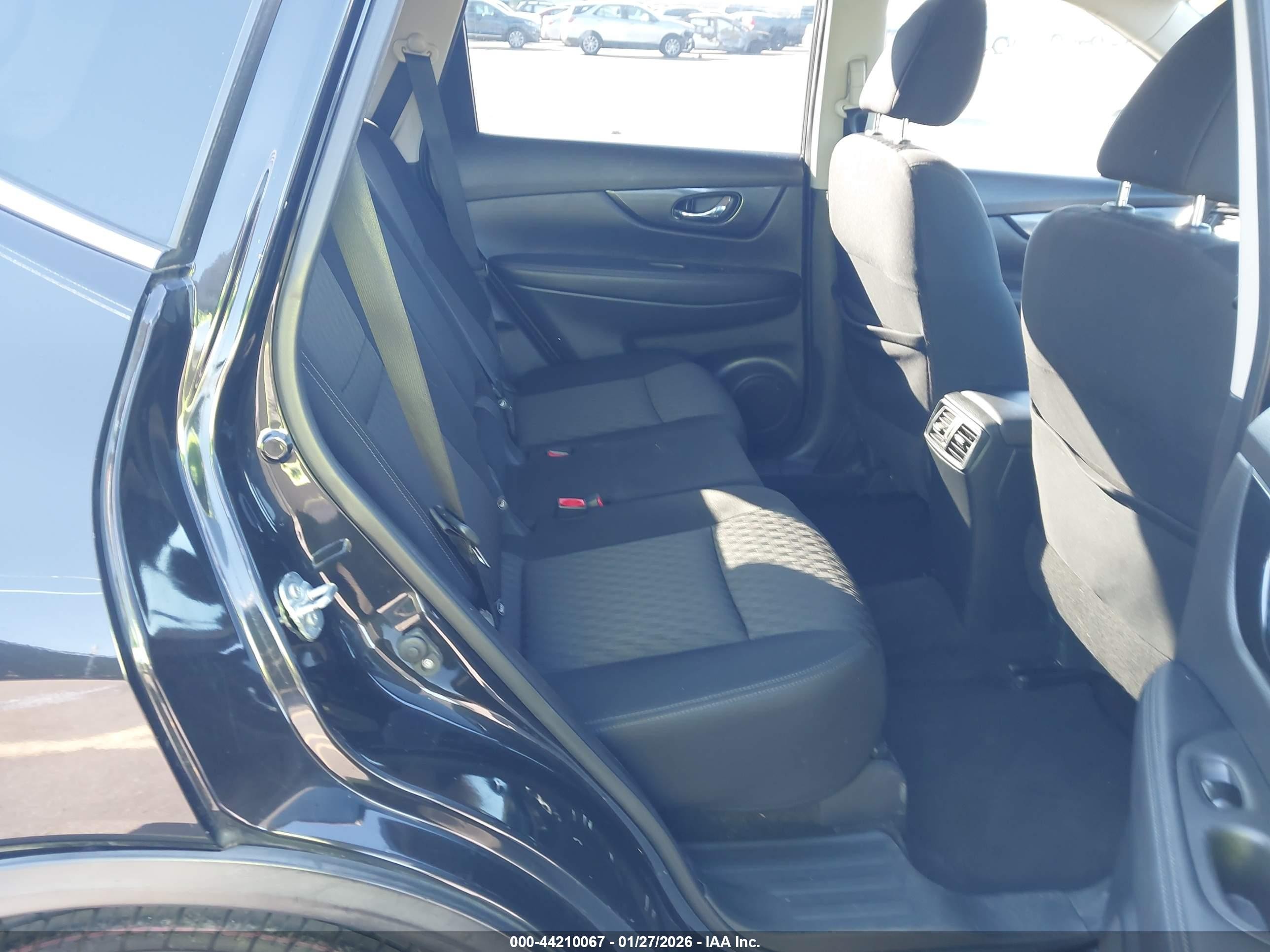 2017 Nissan Rogue Sv Черный vin: KNMAT2MV6HP579561