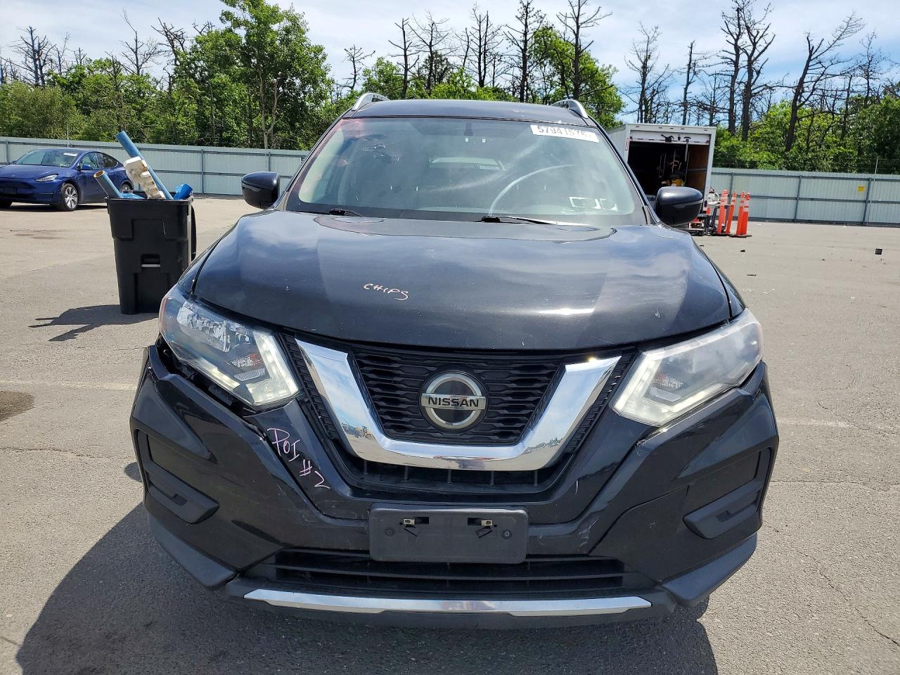 2018 Nissan Rogue Sv Черный vin: KNMAT2MV6JP541849