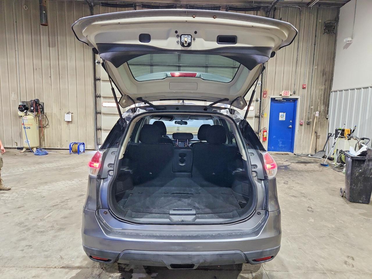2015 Nissan Rogue Sv Gray vin: KNMAT2MV7FP504218