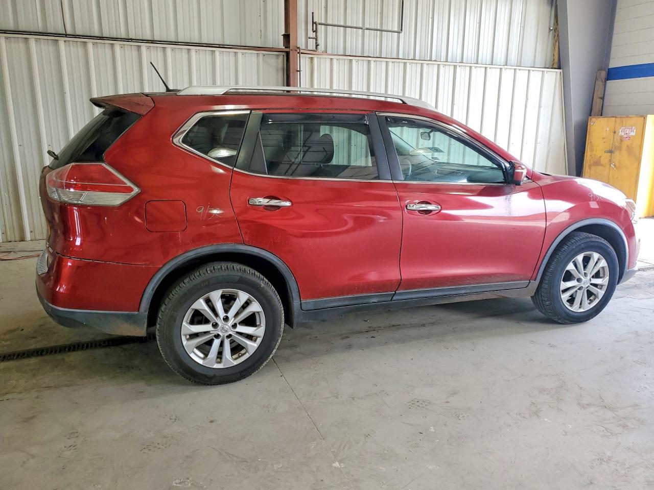 2015 Nissan Rogue Sv Красный vin: KNMAT2MV7FP506034