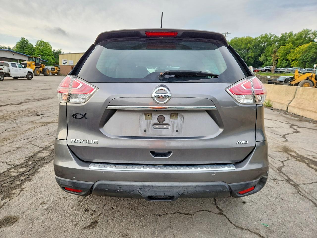 2015 Nissan Rogue S Серый vin: KNMAT2MV7FP511377