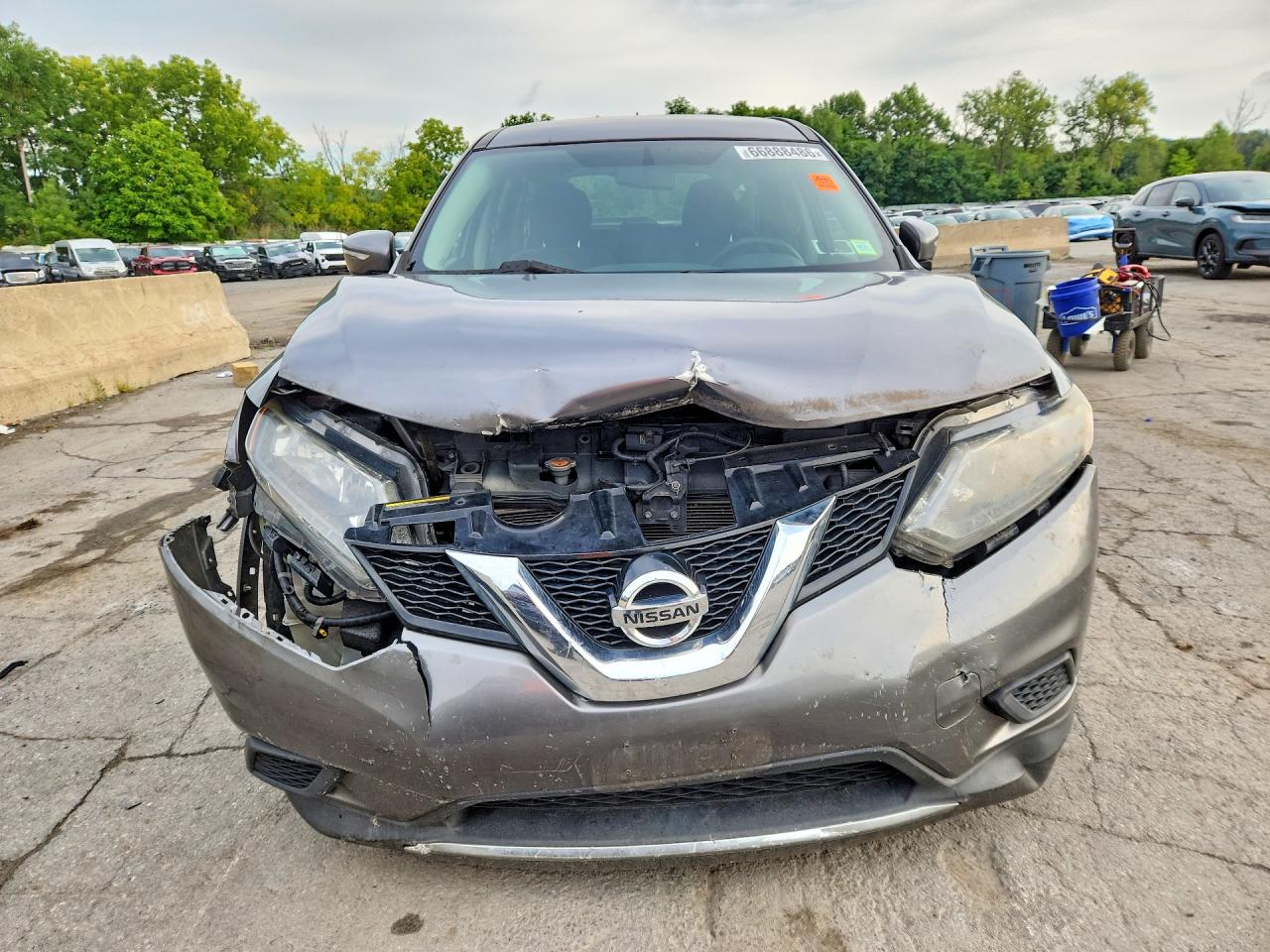2015 Nissan Rogue S Серый vin: KNMAT2MV7FP511377