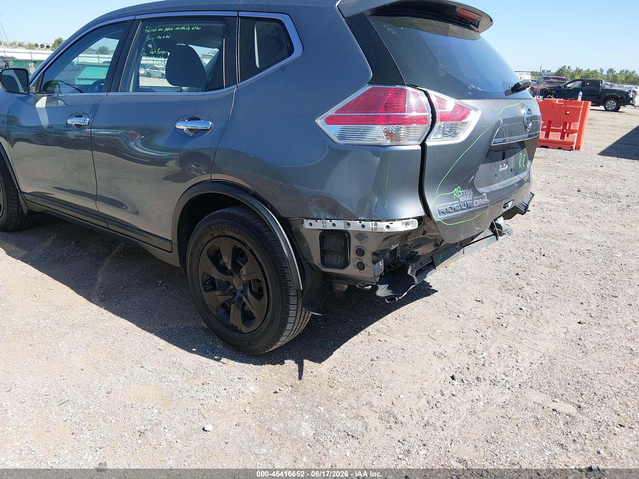 2015 Nissan Rogue S Gray vin: KNMAT2MV7FP514697