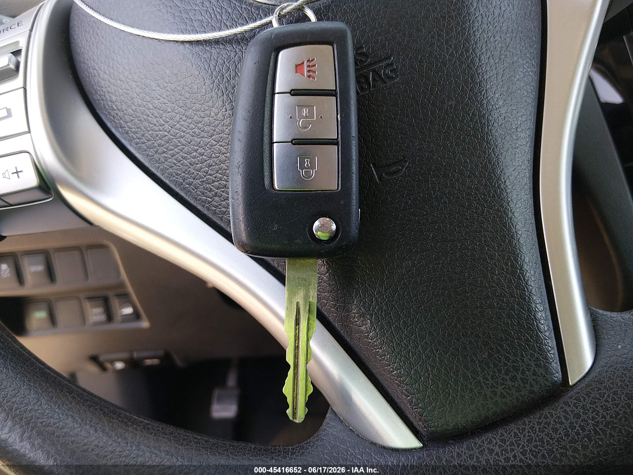 2015 Nissan Rogue S Gray vin: KNMAT2MV7FP514697