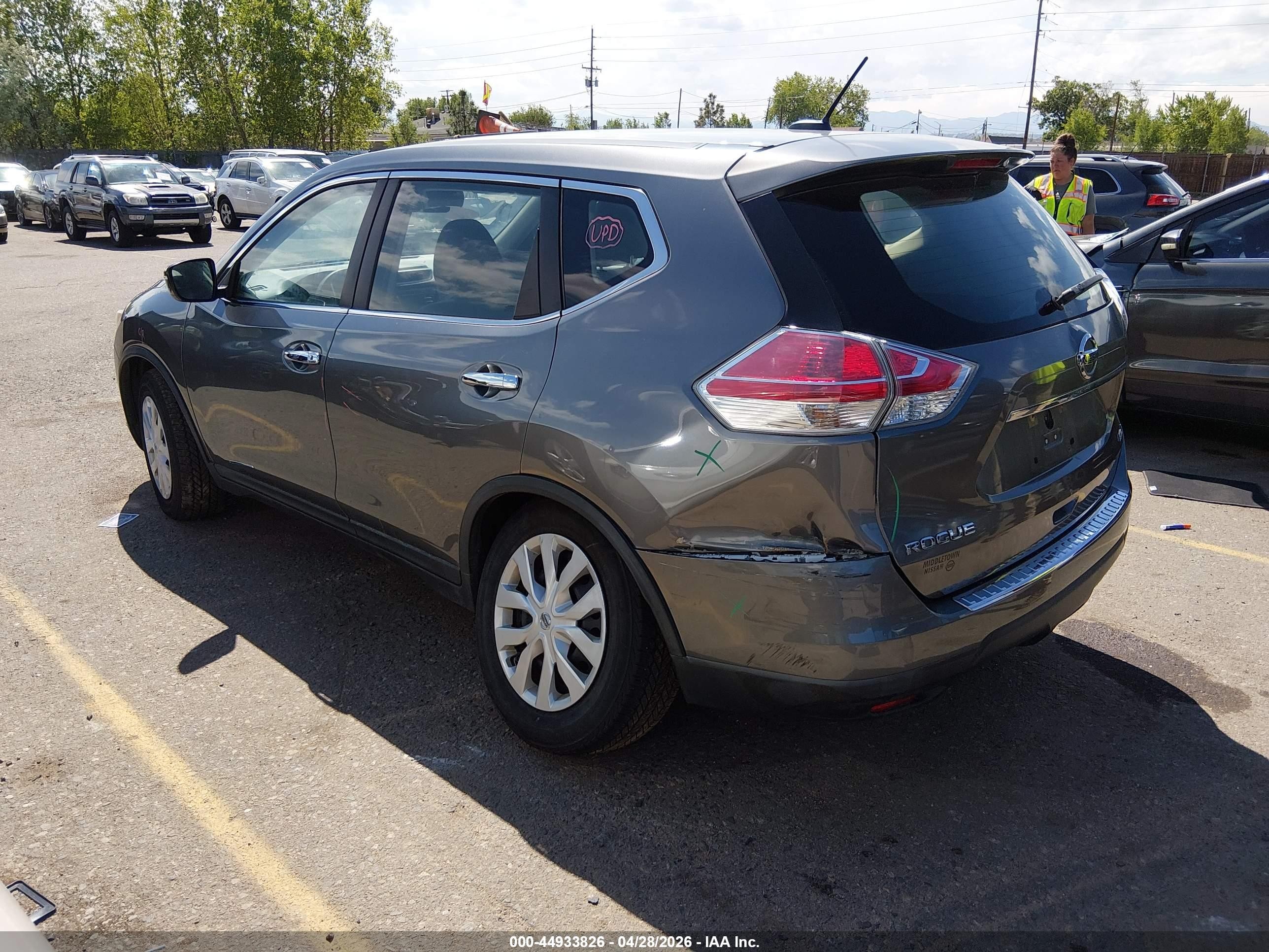 2015 Nissan Rogue S Gray vin: KNMAT2MV7FP537803