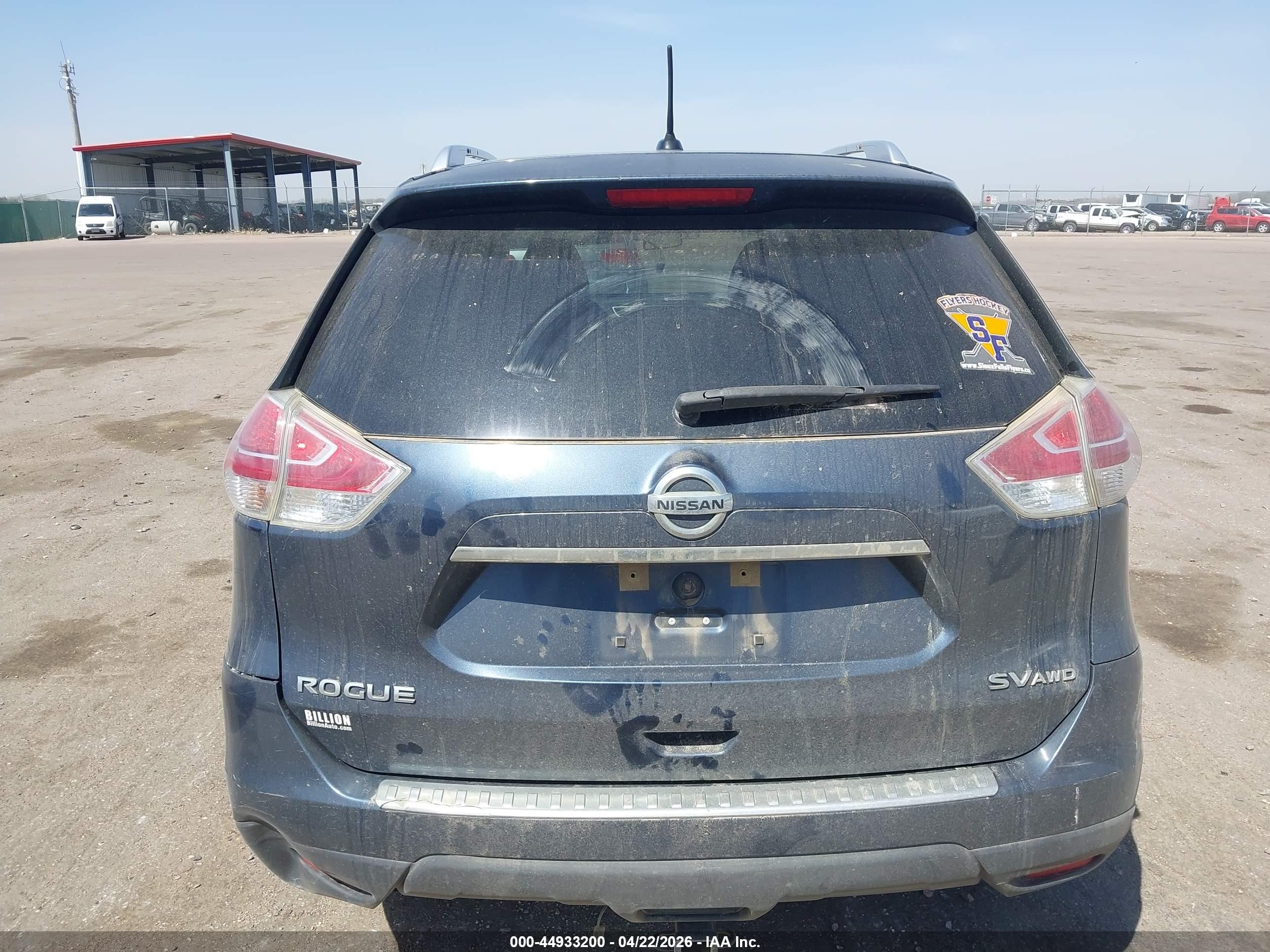 2015 Nissan Rogue Sv Blue vin: KNMAT2MV7FP563852