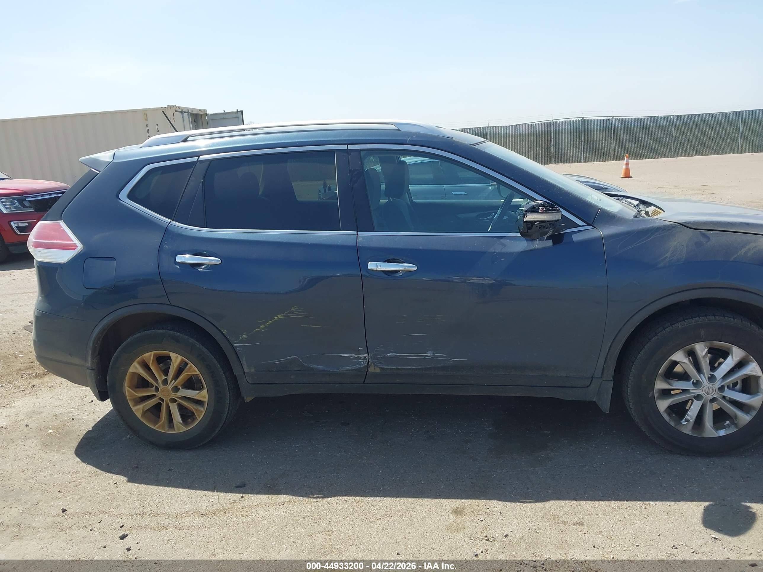 2015 Nissan Rogue Sv Blue vin: KNMAT2MV7FP563852