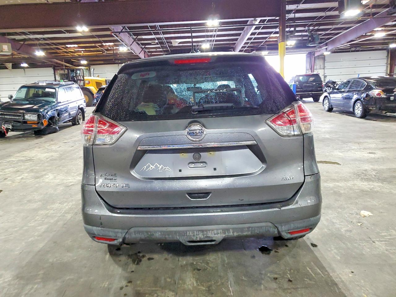 2015 Nissan Rogue S Серый vin: KNMAT2MV7FP576732