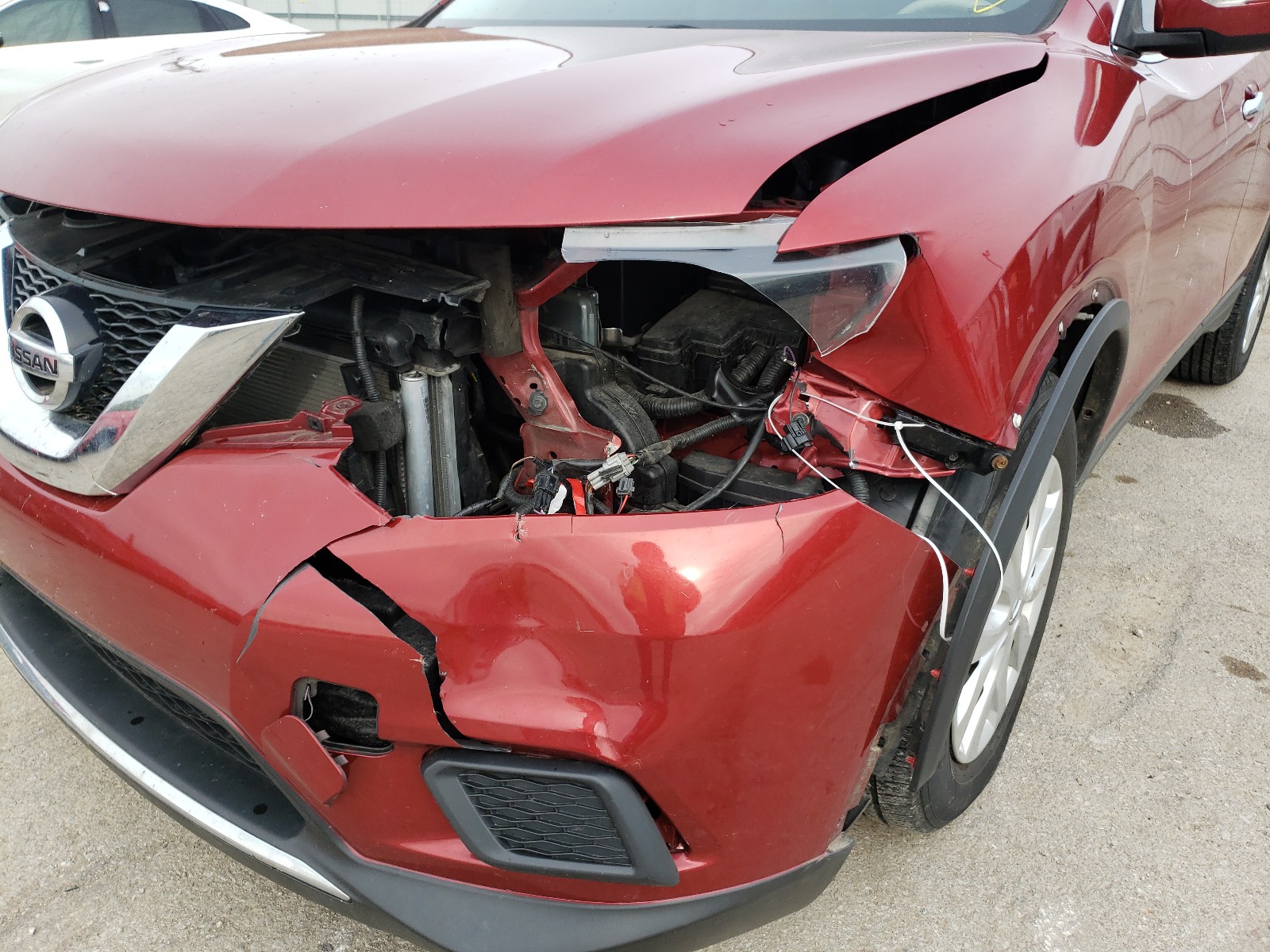 2015 Nissan Rogue S Красный vin: KNMAT2MV7FP579260