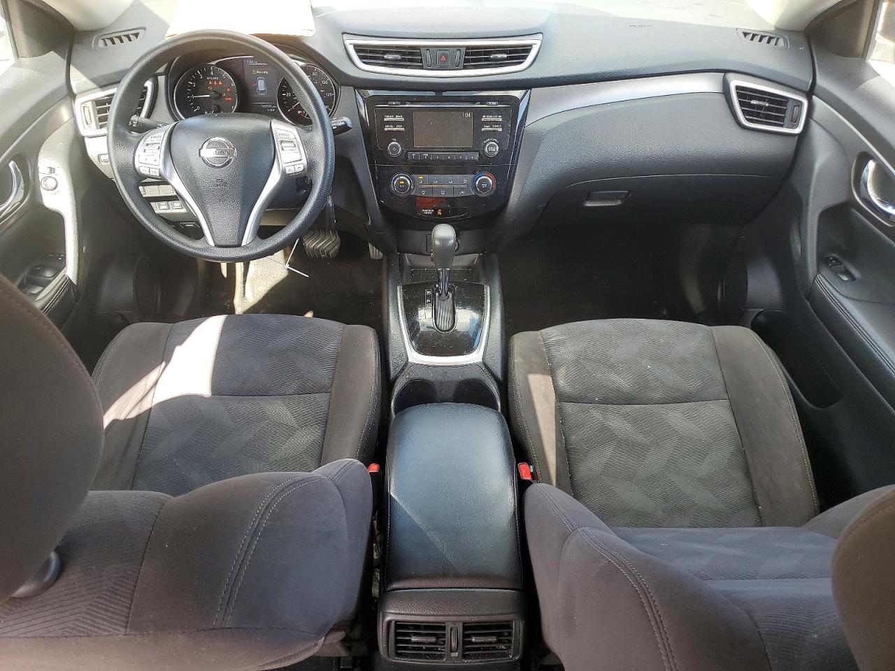 2015 Nissan Rogue S Red vin: KNMAT2MV7FP592431