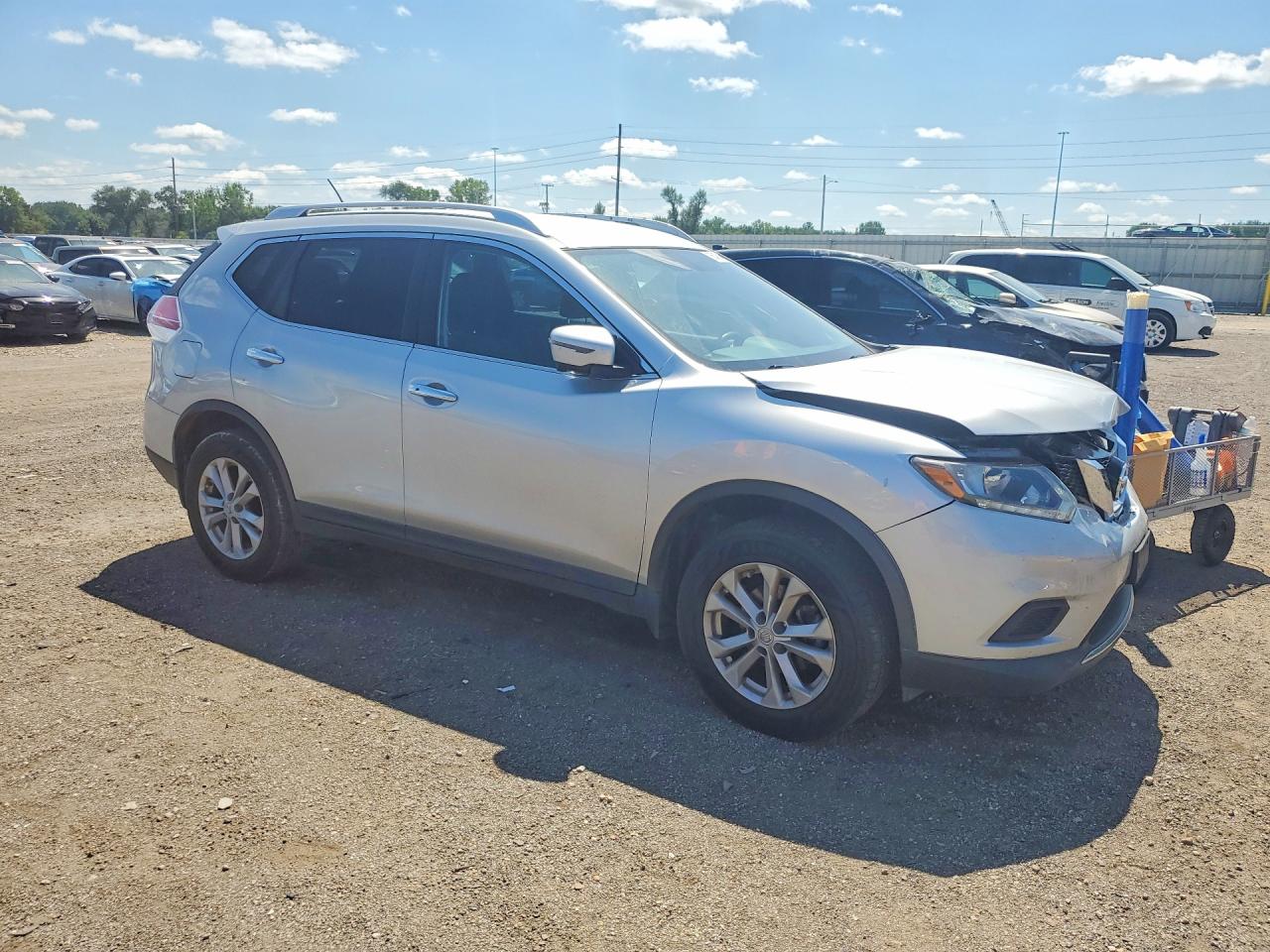 2016 Nissan Rogue Sv Silver vin: KNMAT2MV7GP629611