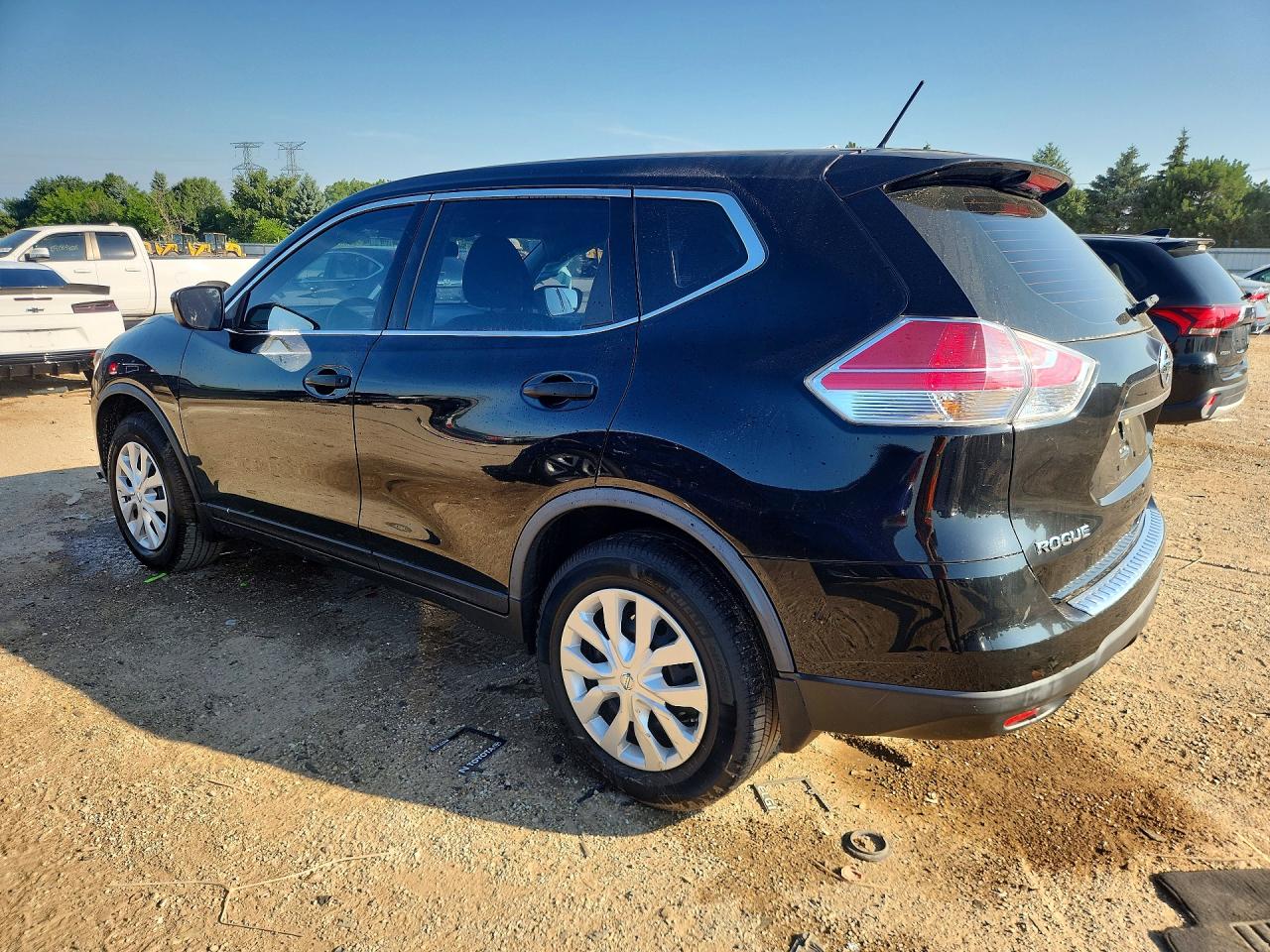 2016 Nissan Rogue S Black vin: KNMAT2MV7GP638180