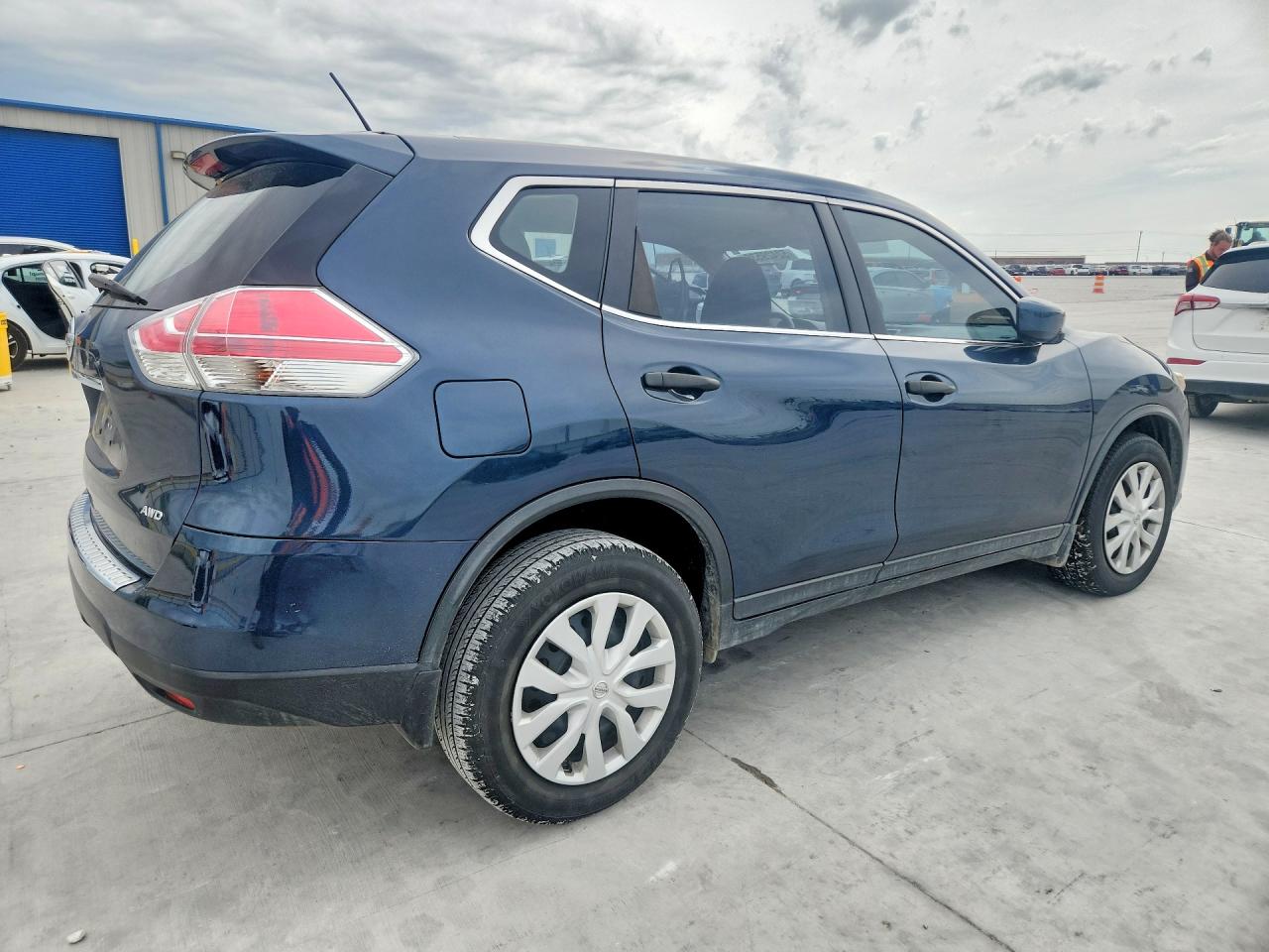 2016 Nissan Rogue S Blue vin: KNMAT2MV7GP647574