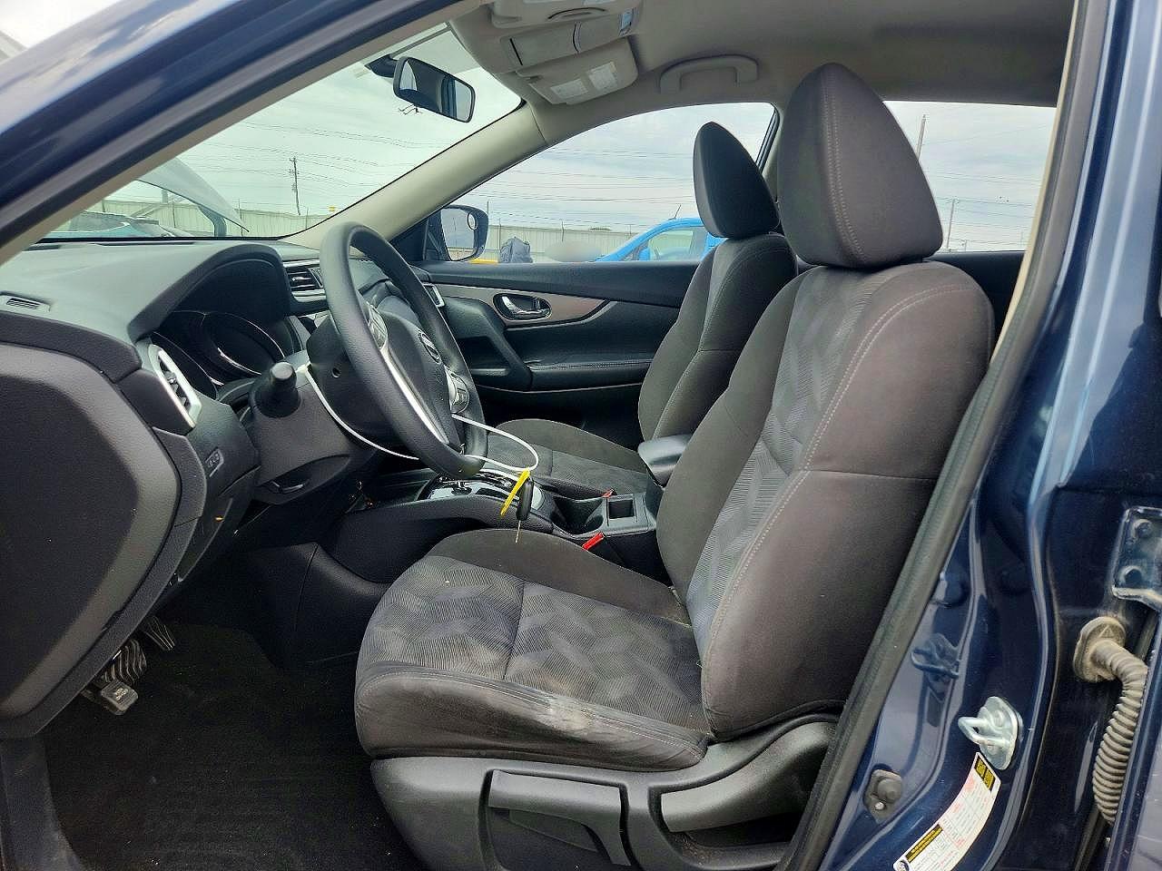 2016 Nissan Rogue S Blue vin: KNMAT2MV7GP647574