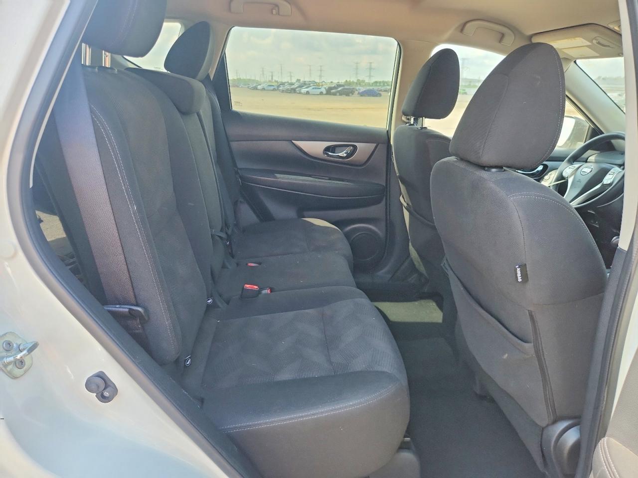 2016 Nissan Rogue Sv White vin: KNMAT2MV7GP656291