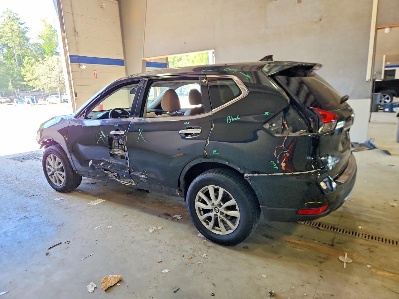 2017 Nissan Rogue Sv Black vin: KNMAT2MV7HP512614