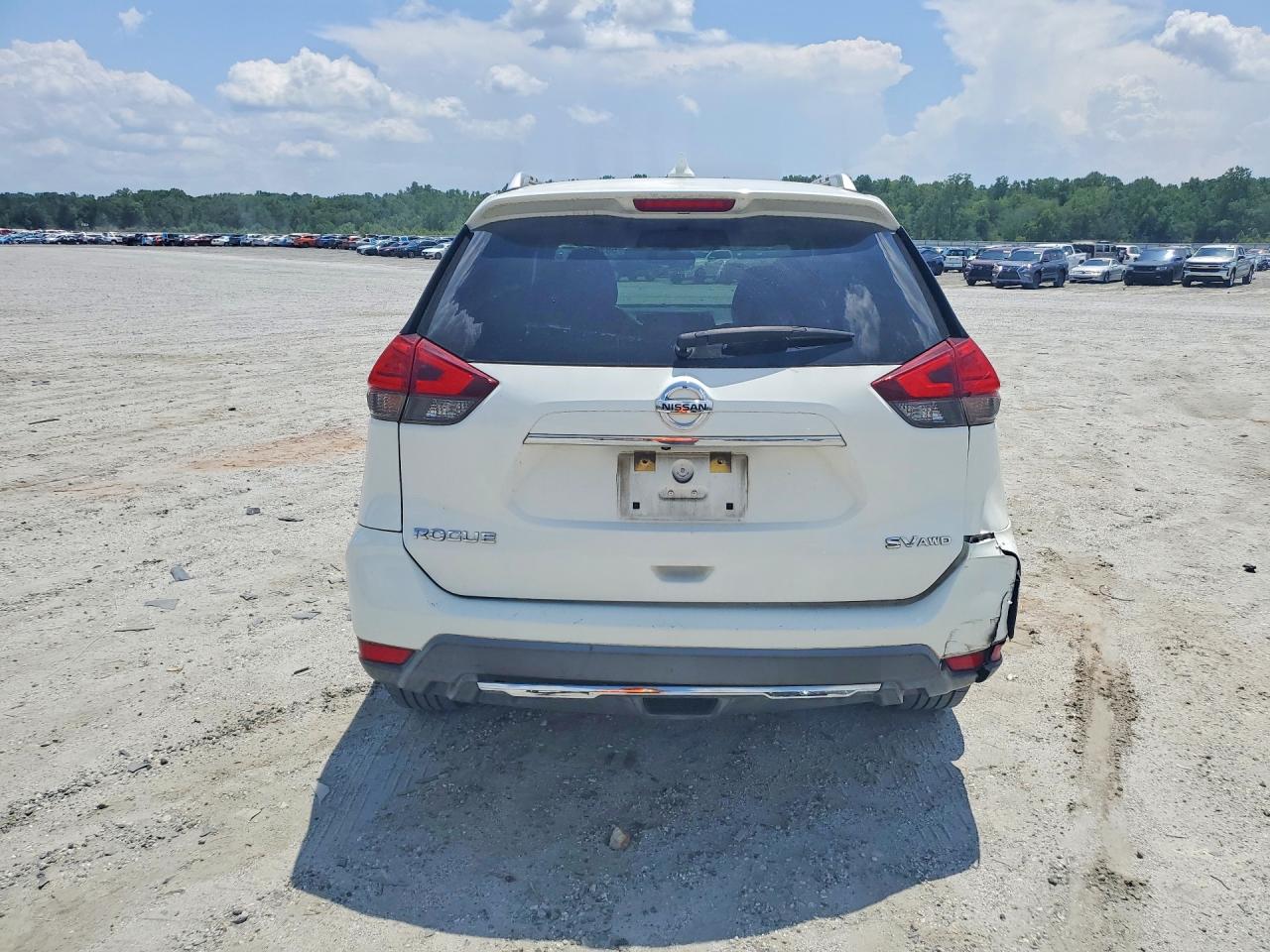 2017 Nissan Rogue Sv White vin: KNMAT2MV7HP581111