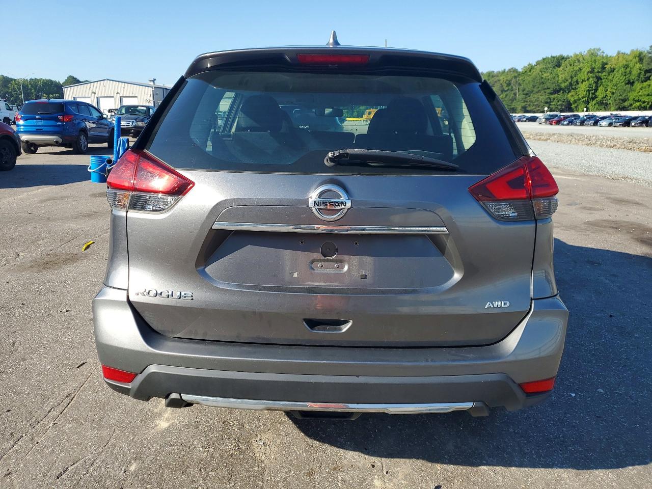 2017 Nissan Rogue S Silver vin: KNMAT2MV7HP616956