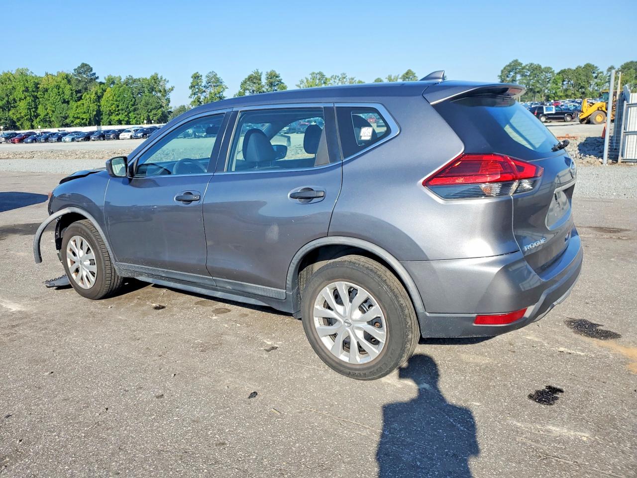 2017 Nissan Rogue S Silver vin: KNMAT2MV7HP616956