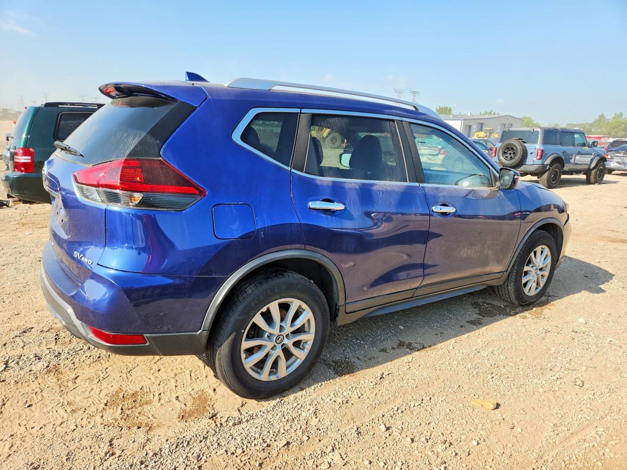 2018 Nissan Rogue Sv Blue vin: KNMAT2MV7JP609897