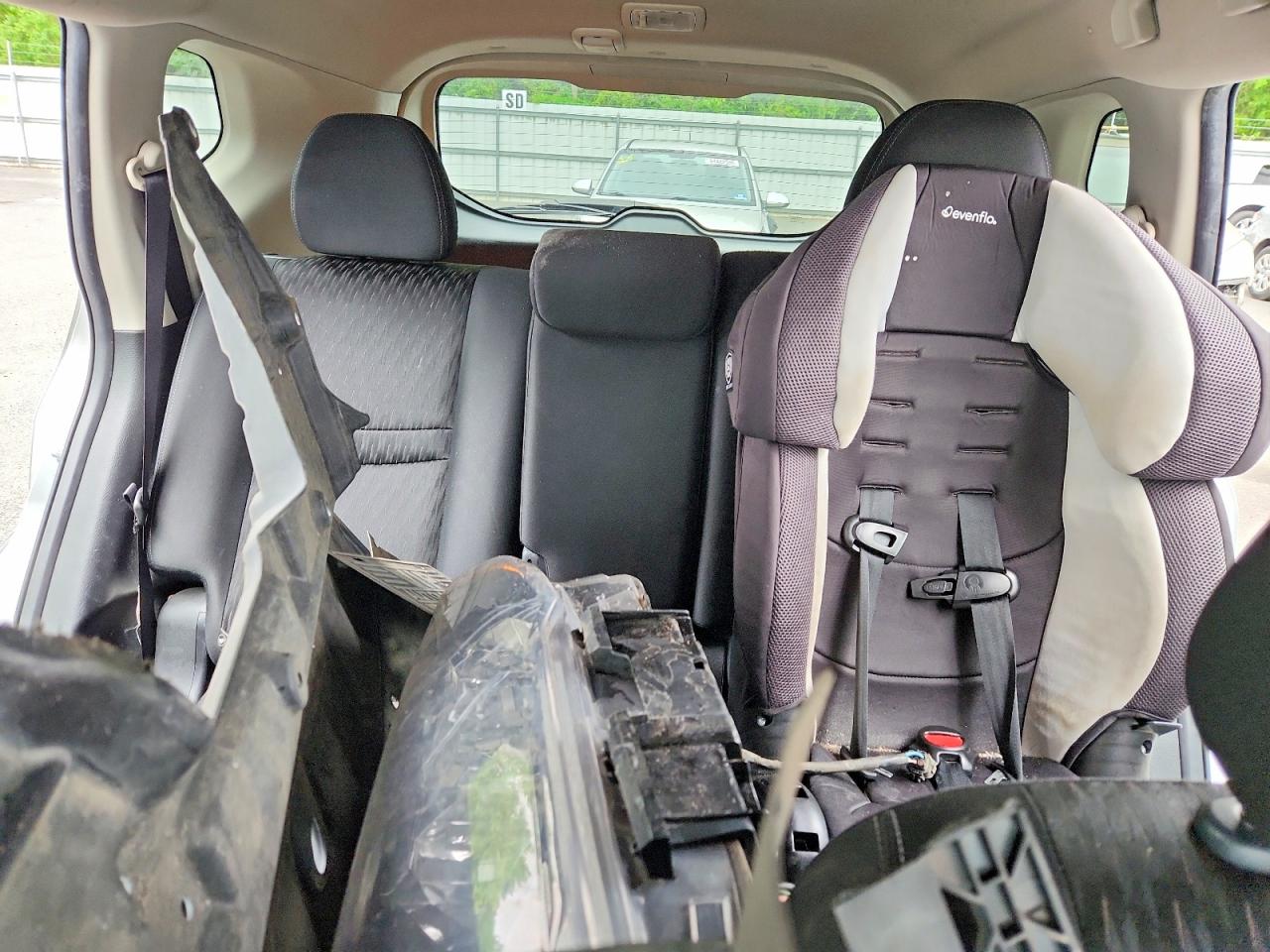 2019 Nissan Rogue Sv Silver vin: KNMAT2MV7KP521272