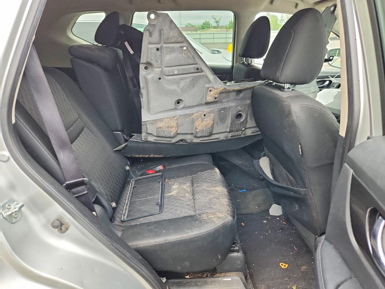 2019 Nissan Rogue Sv Silver vin: KNMAT2MV7KP521272