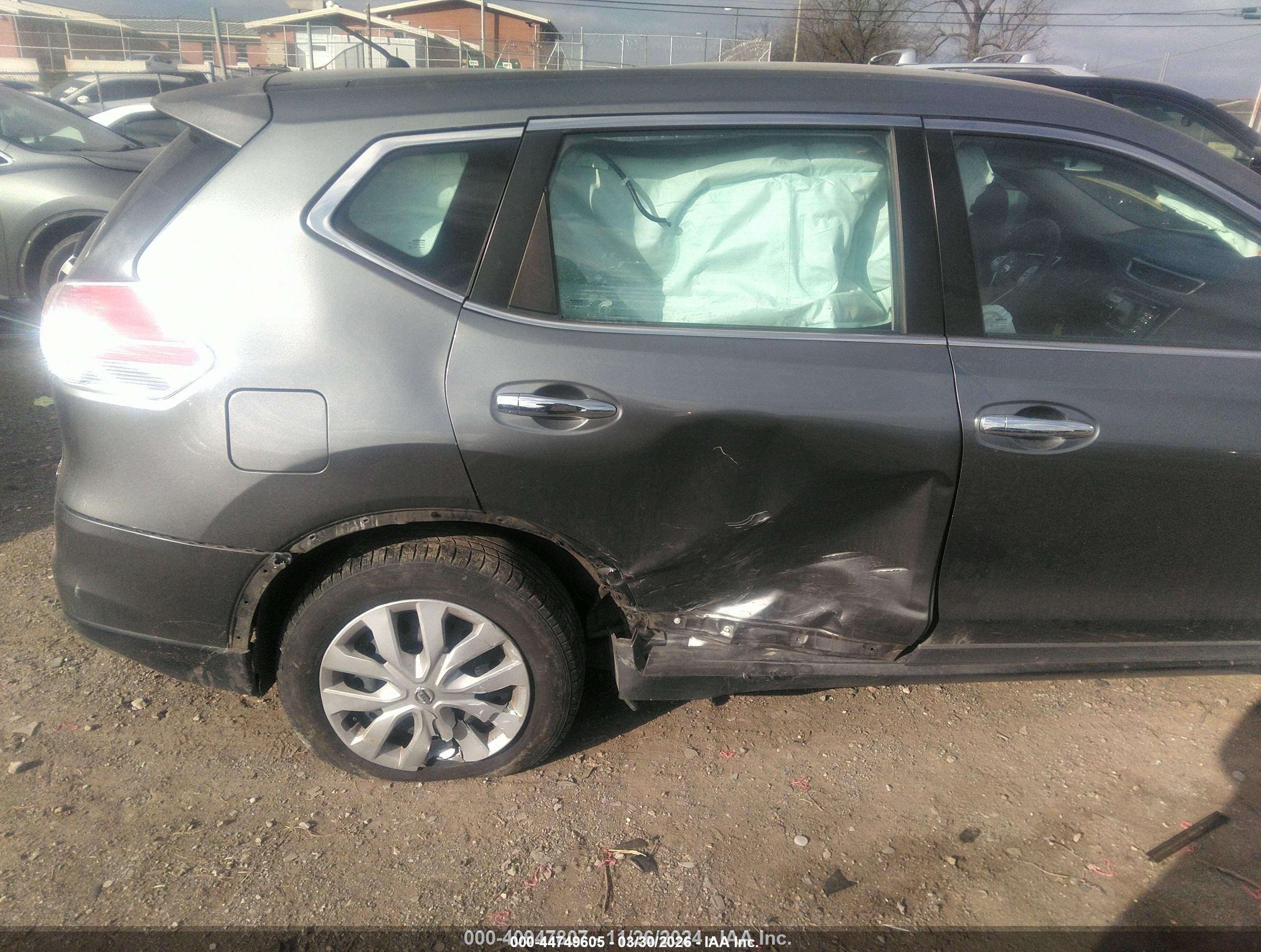 2015 Nissan Rogue S Серый vin: KNMAT2MV8FP509878