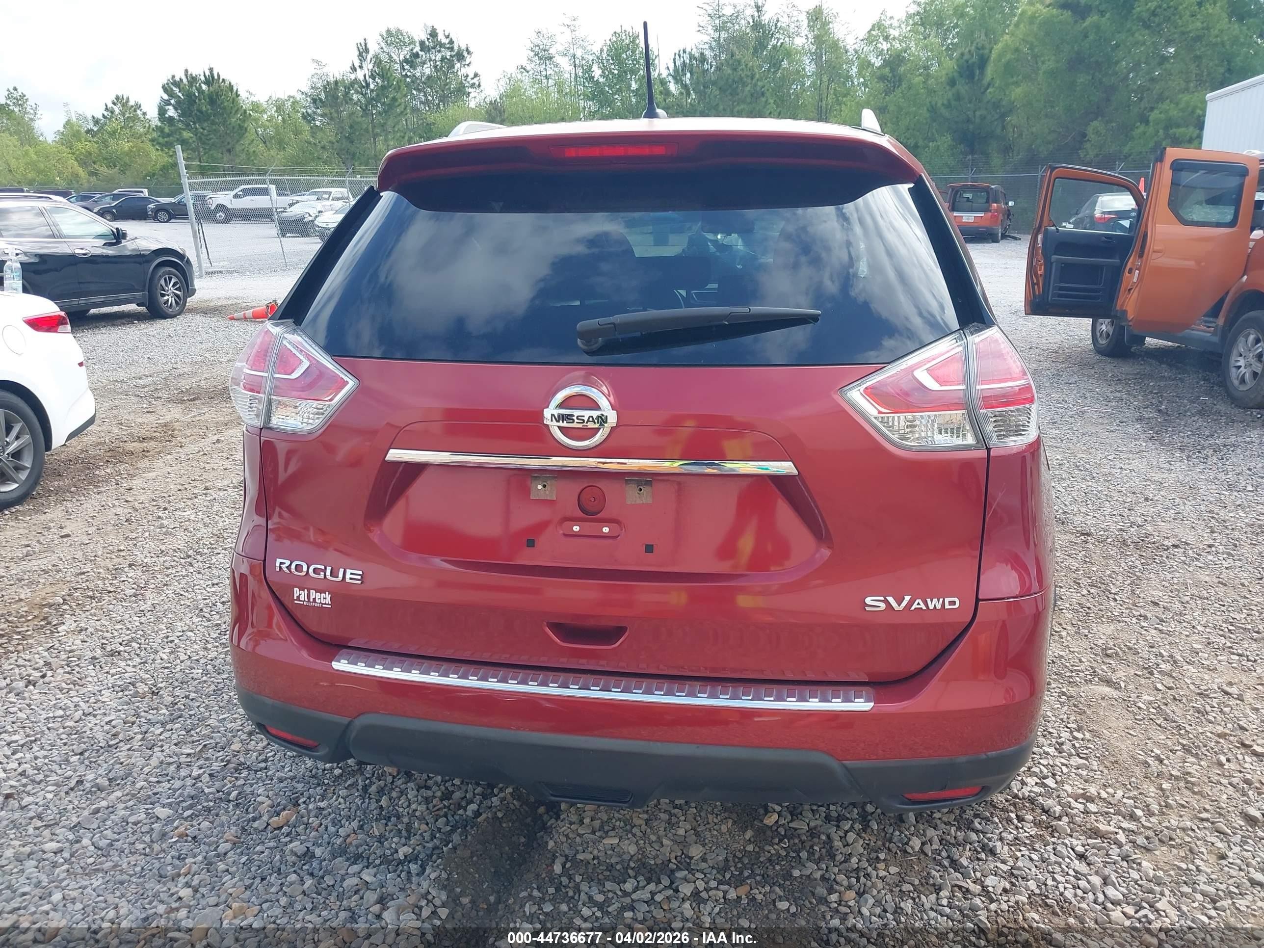 2015 Nissan Rogue Sv Beige vin: KNMAT2MV8FP524882