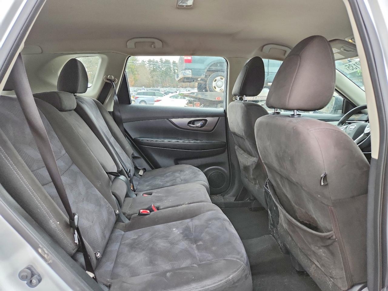 2015 Nissan Rogue S Silver vin: KNMAT2MV8FP525577